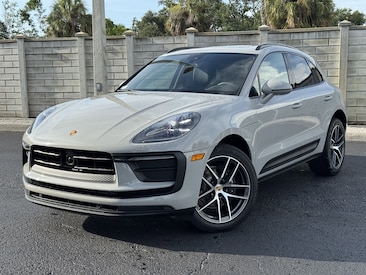 2025 Porsche Macan SUV