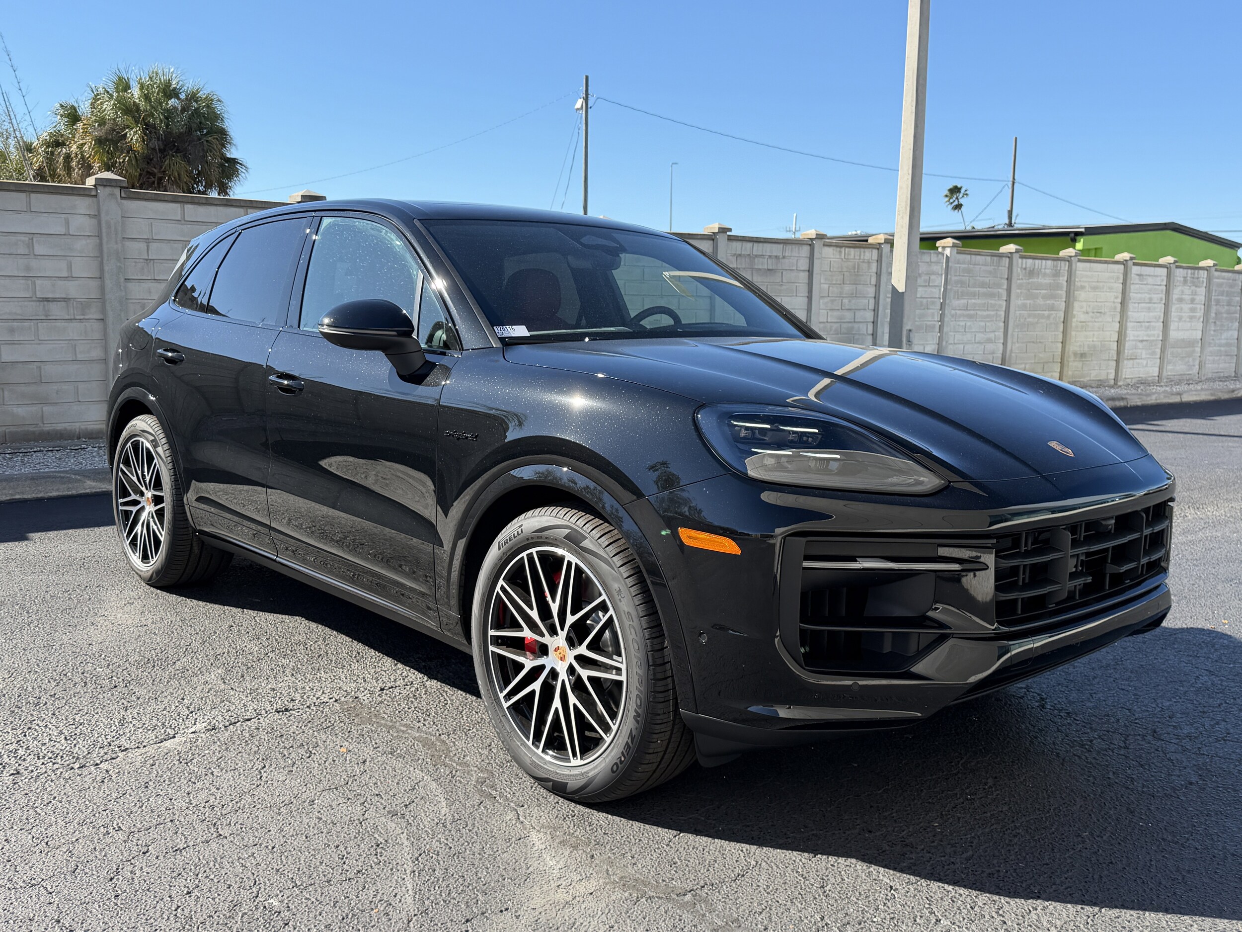 2026 Porsche Cayenne S E-Hybrid - Photo 8