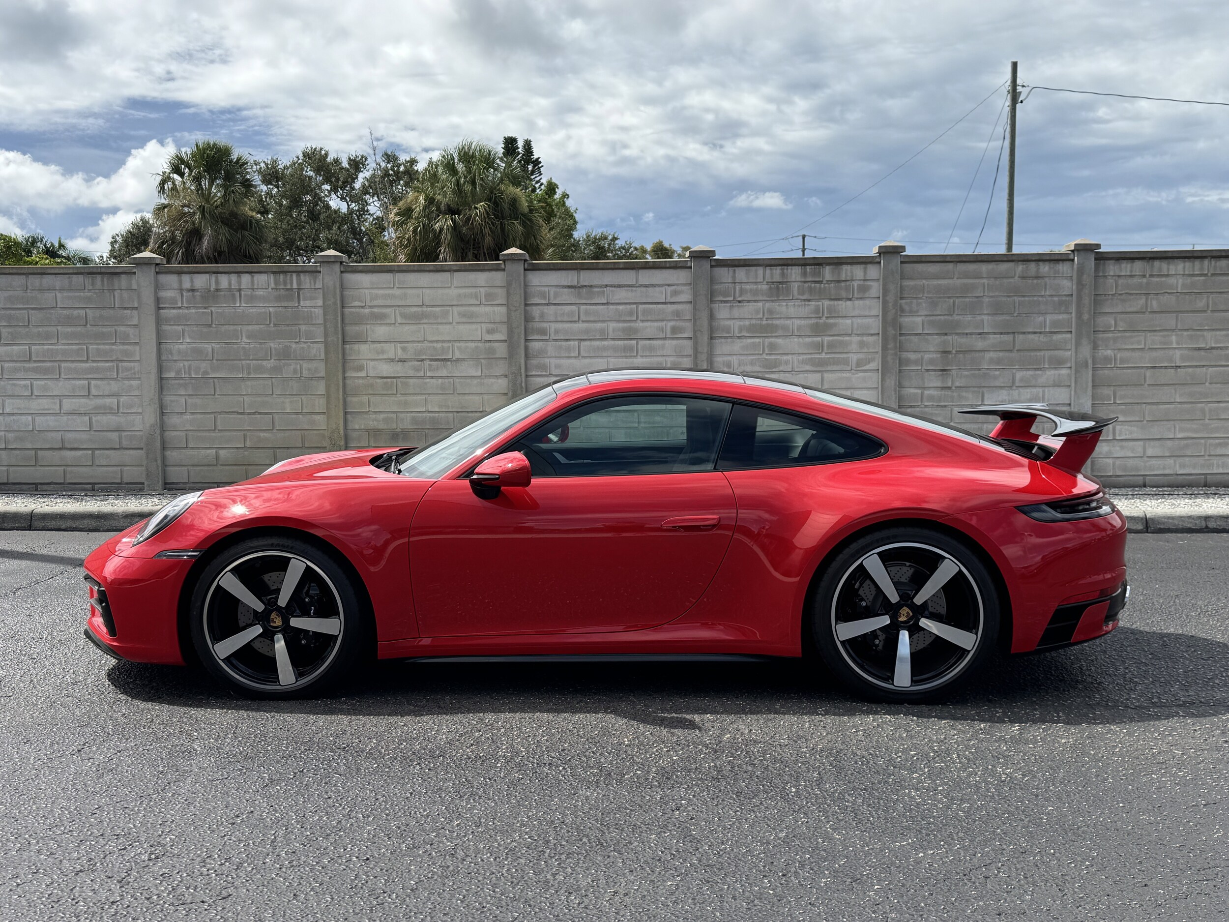 2024 Porsche 911 S photo 2
