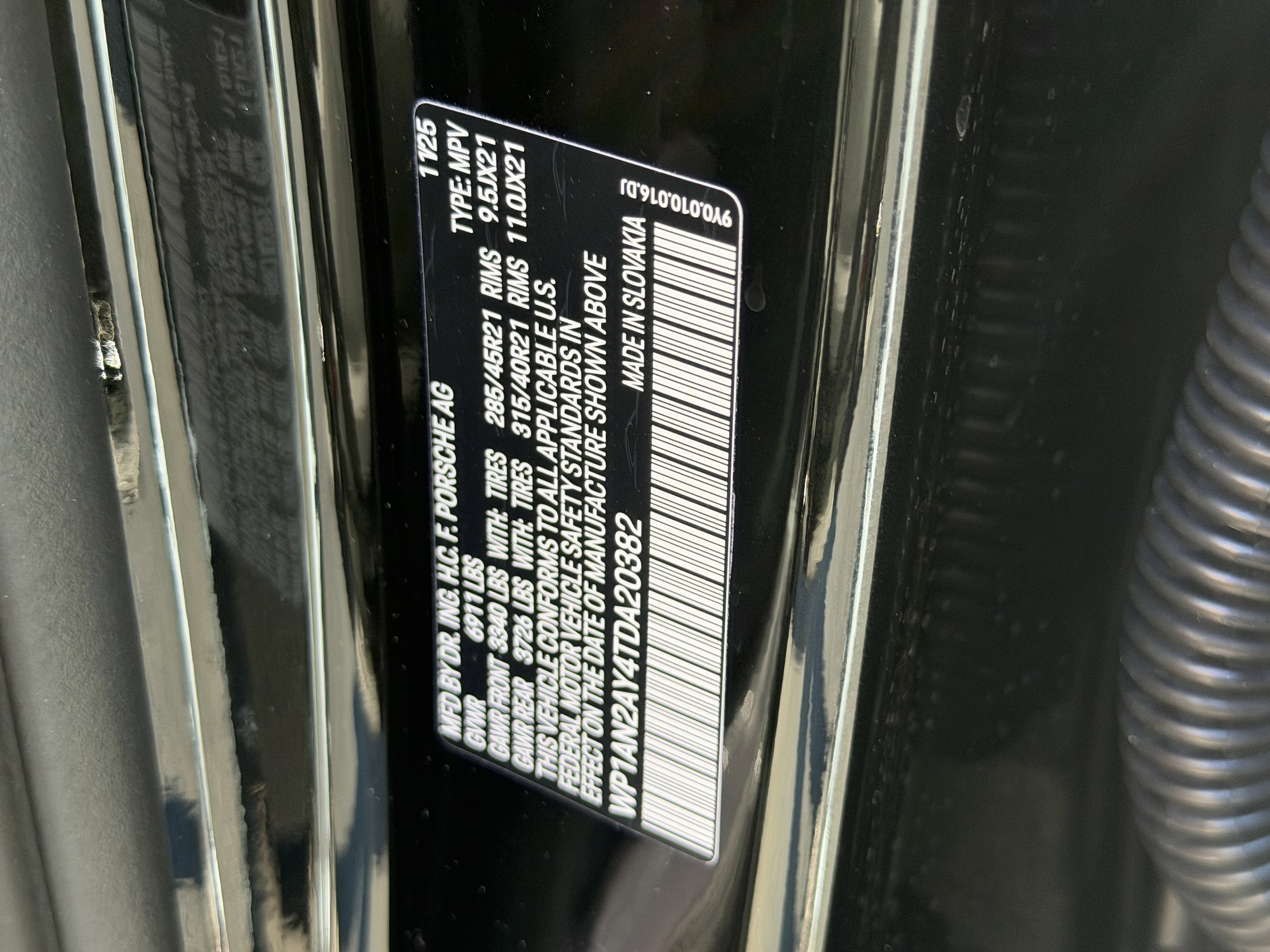 2026 Porsche Cayenne S E-Hybrid - Photo 40