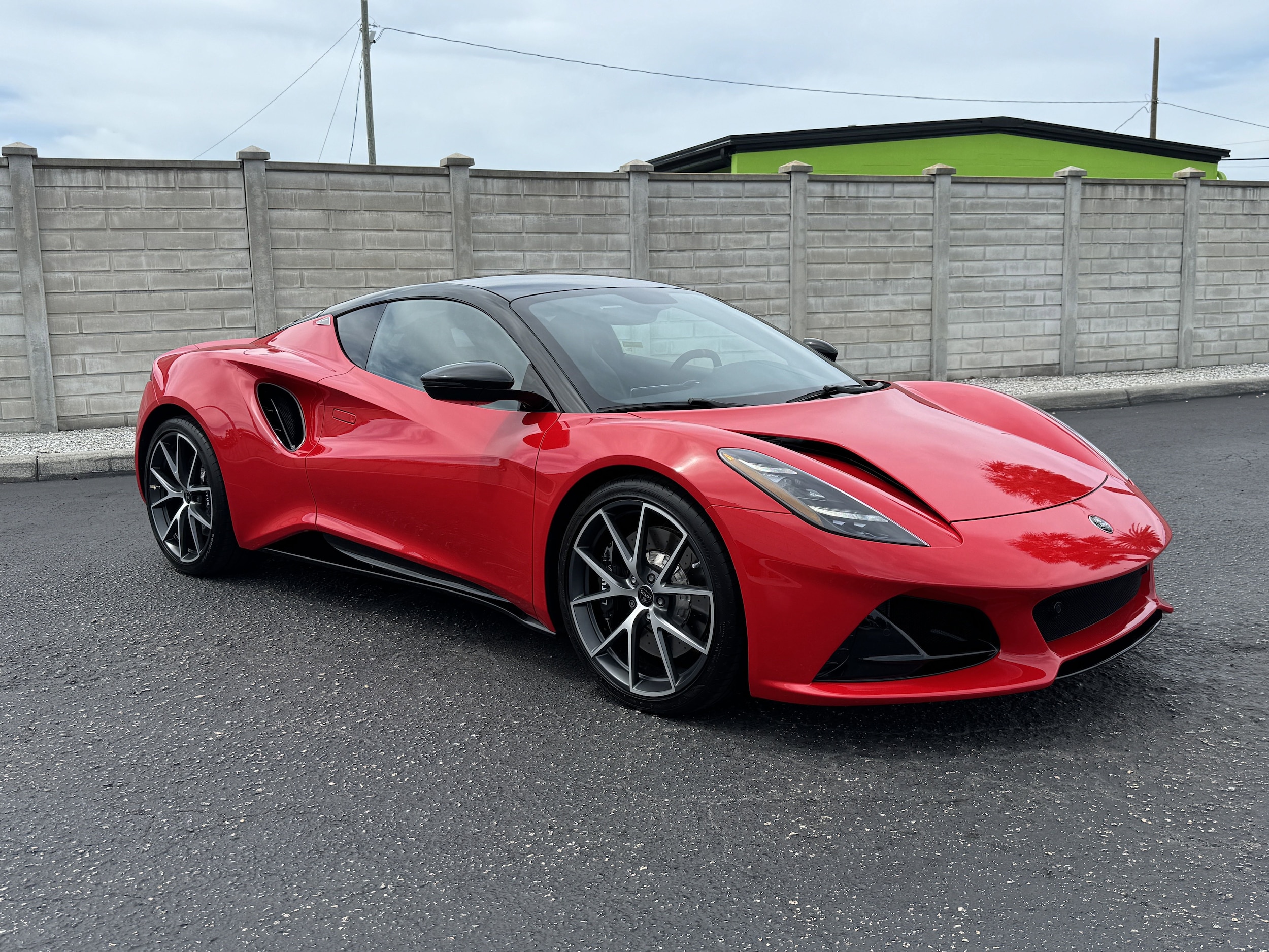 2024 Lotus Emira First Edition's photo