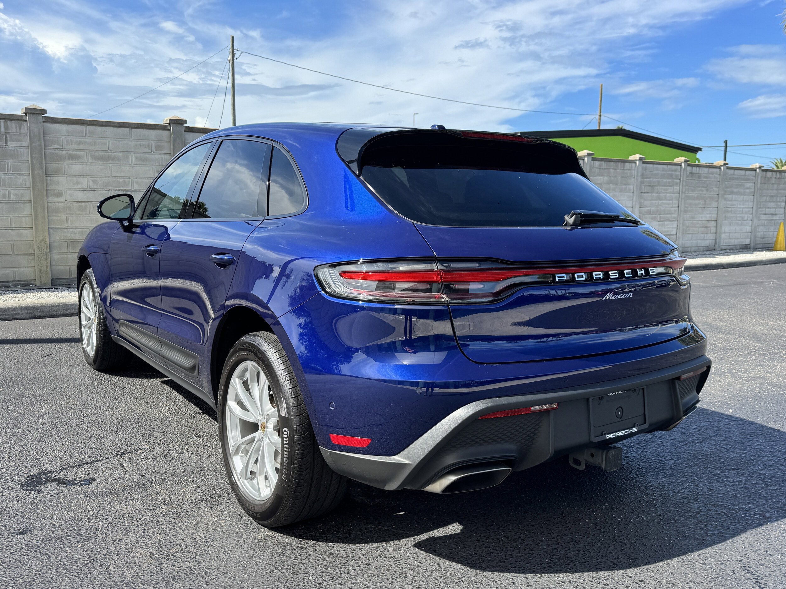 2022 Porsche Macan photo 3