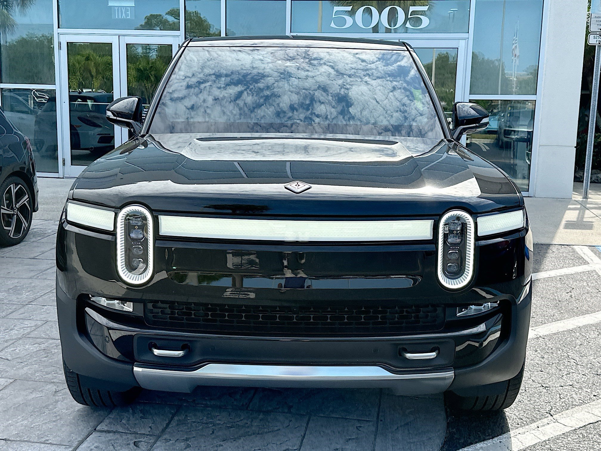 Used 2023 Rivian R1T Adventure with VIN 7FCTGAAL5PN019352 for sale in Sarasota, FL