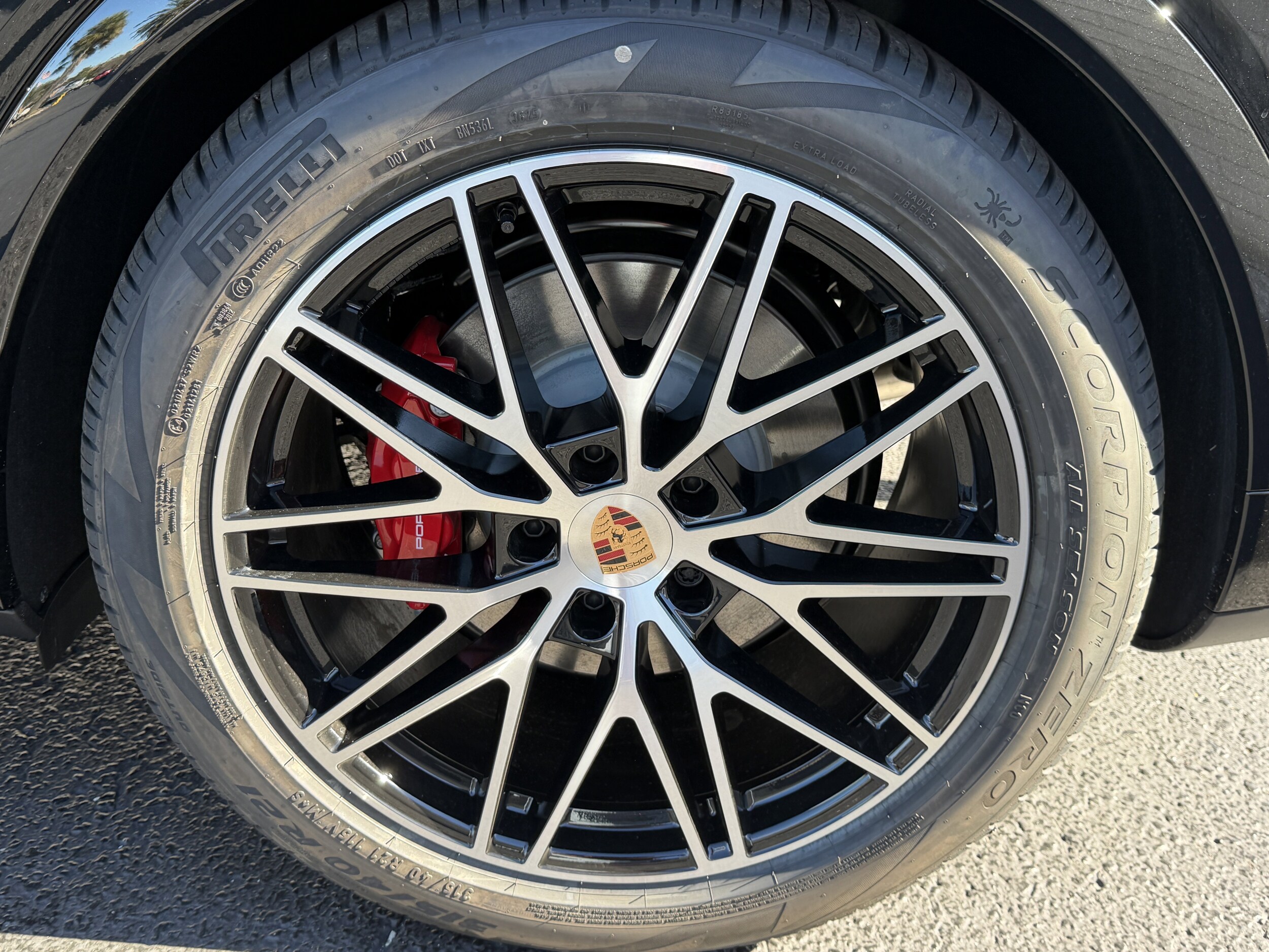 2026 Porsche Cayenne S E-Hybrid - Photo 9