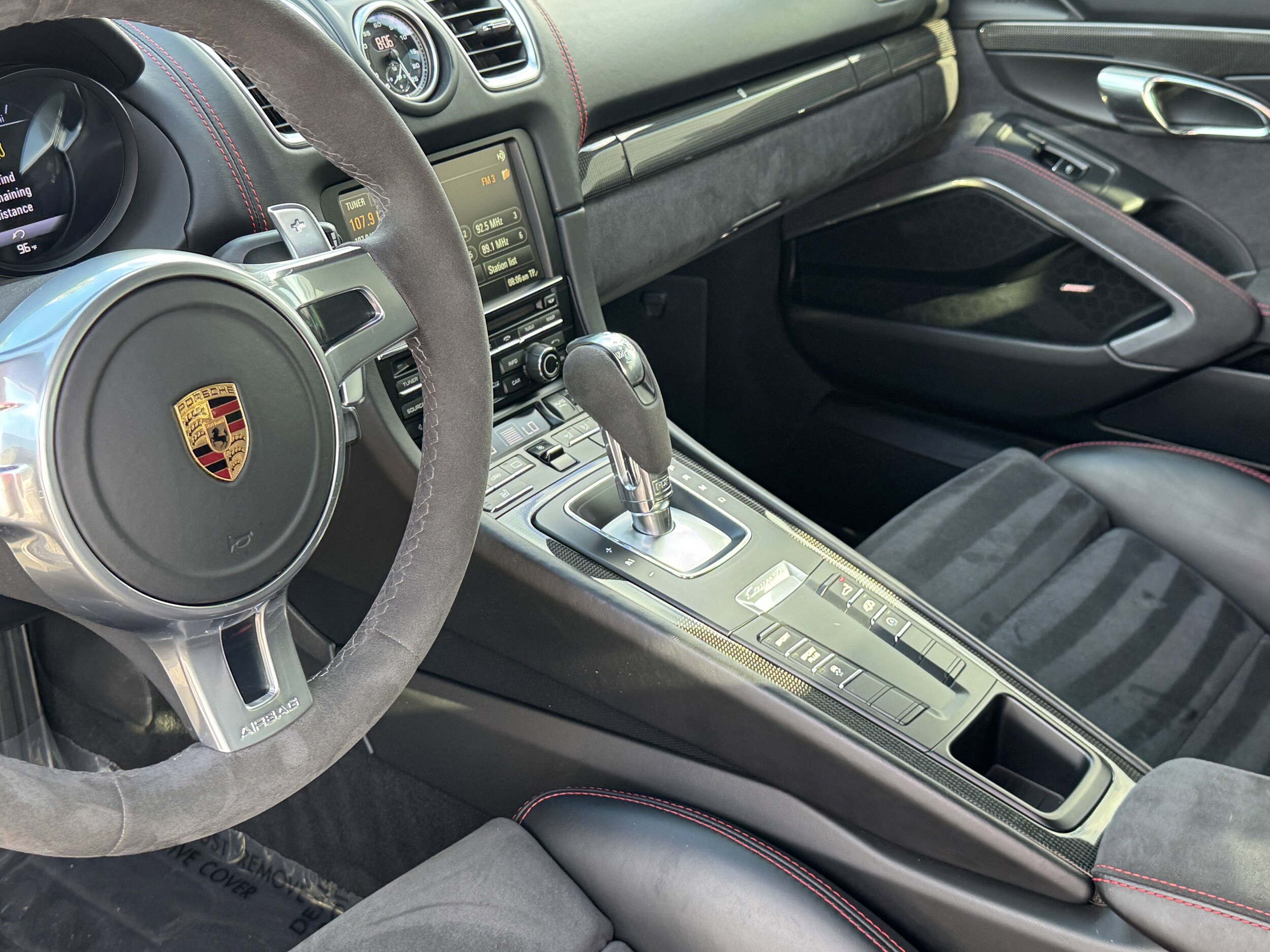 2016 Porsche Cayman GTS photo 4