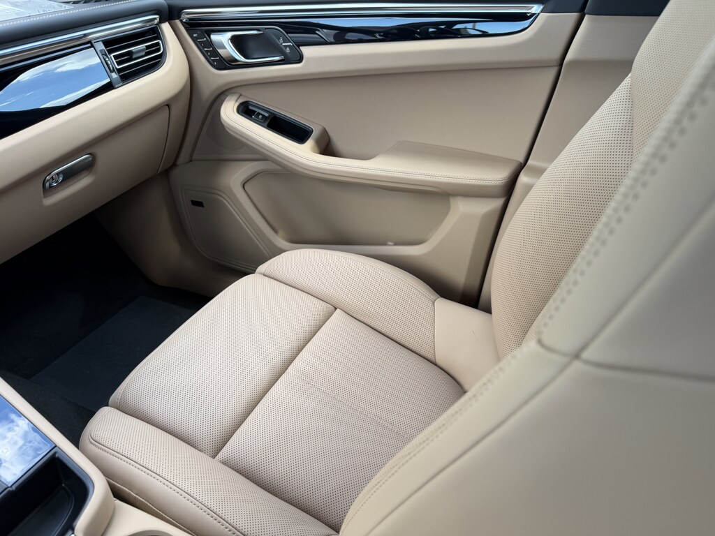 New 2026 Porsche Macan SUV