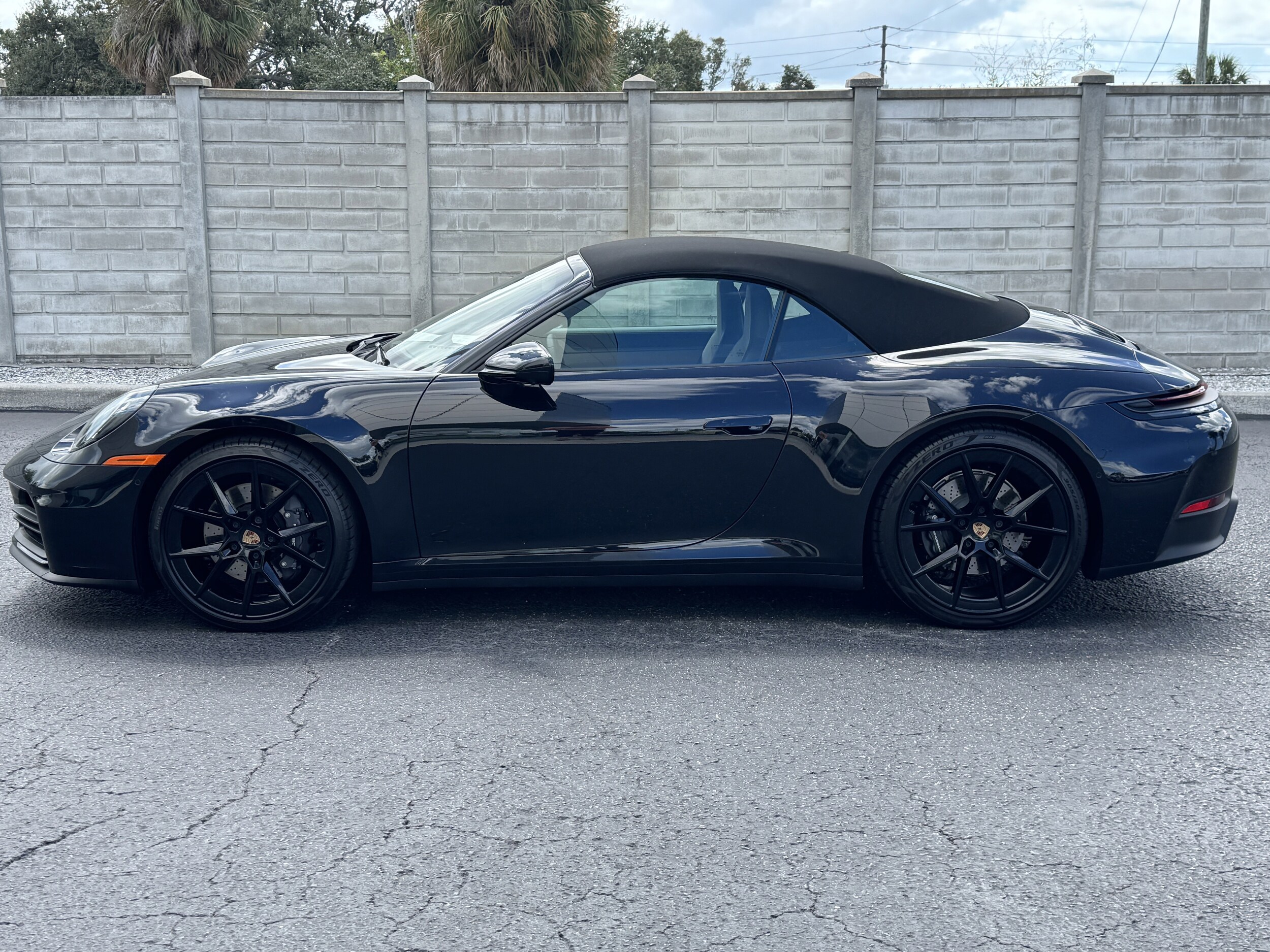 2025 Porsche 911 photo 2