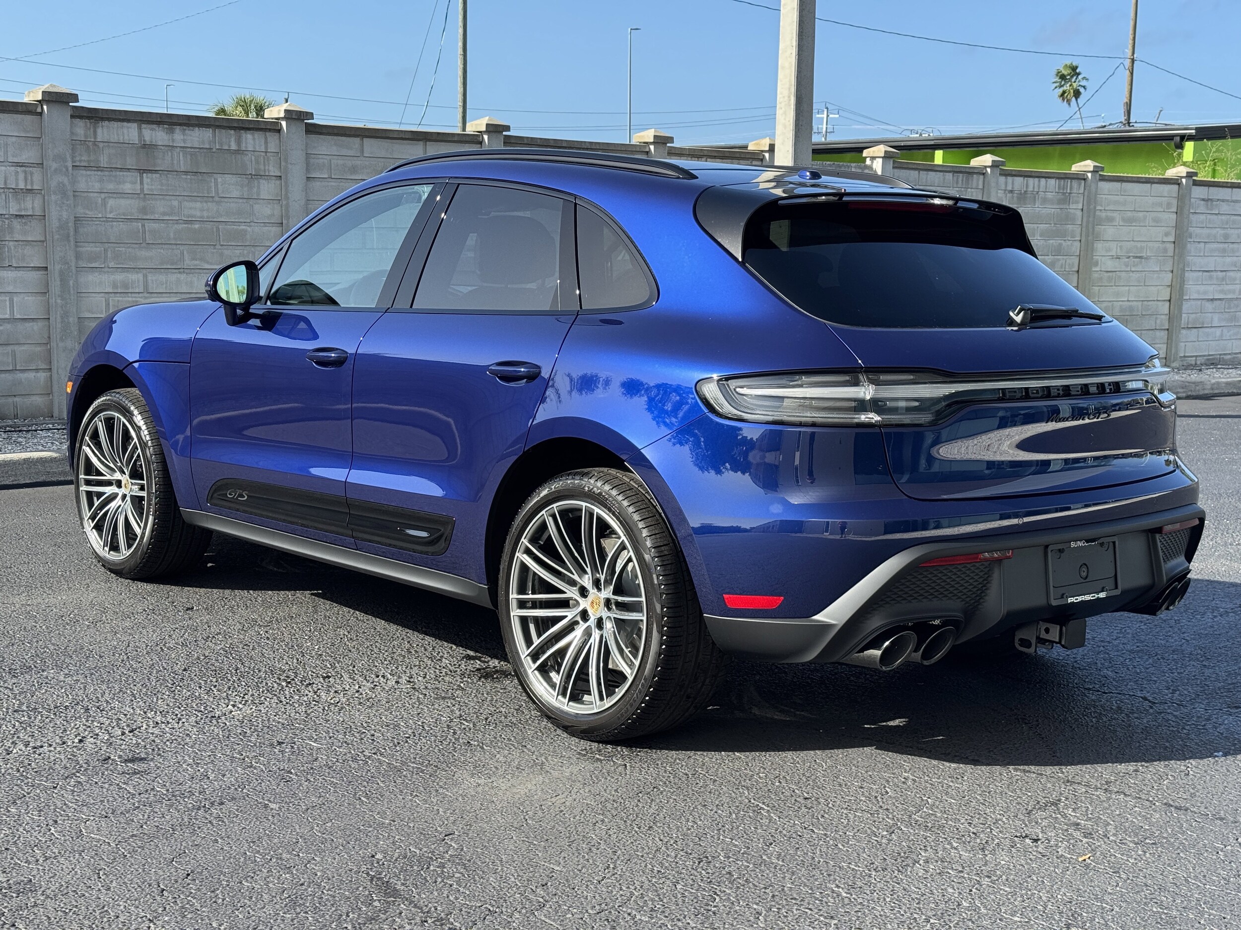 2026 Porsche Macan GTS photo 2