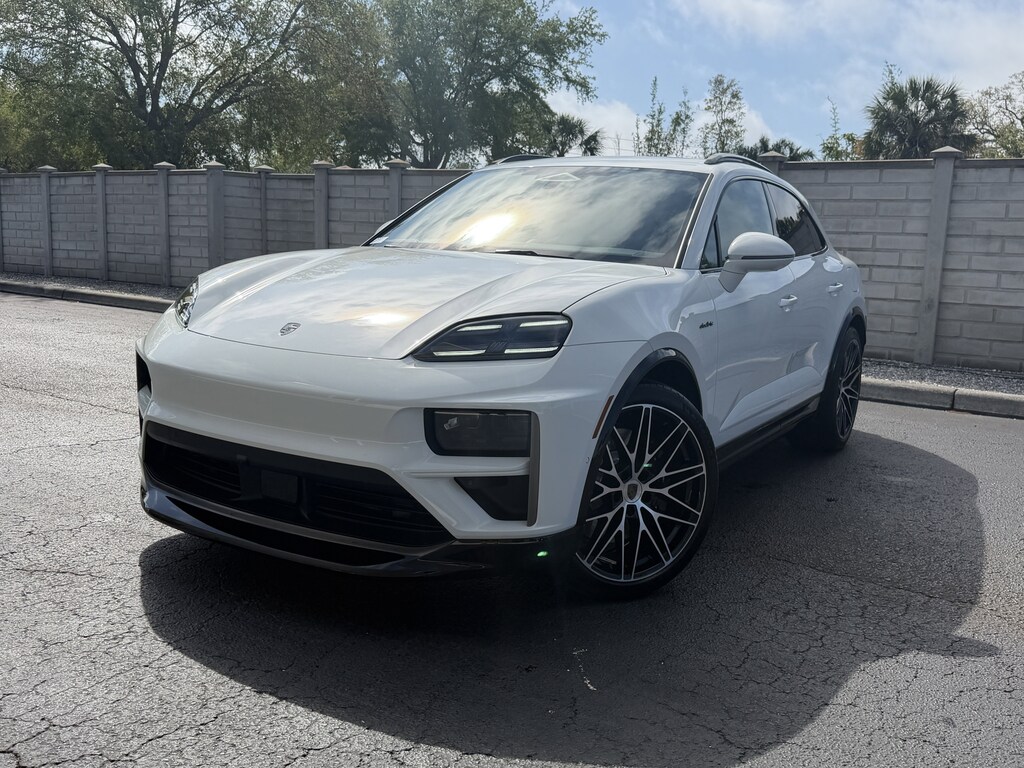 New 2026 Porsche Macan Electric Turbo SUV