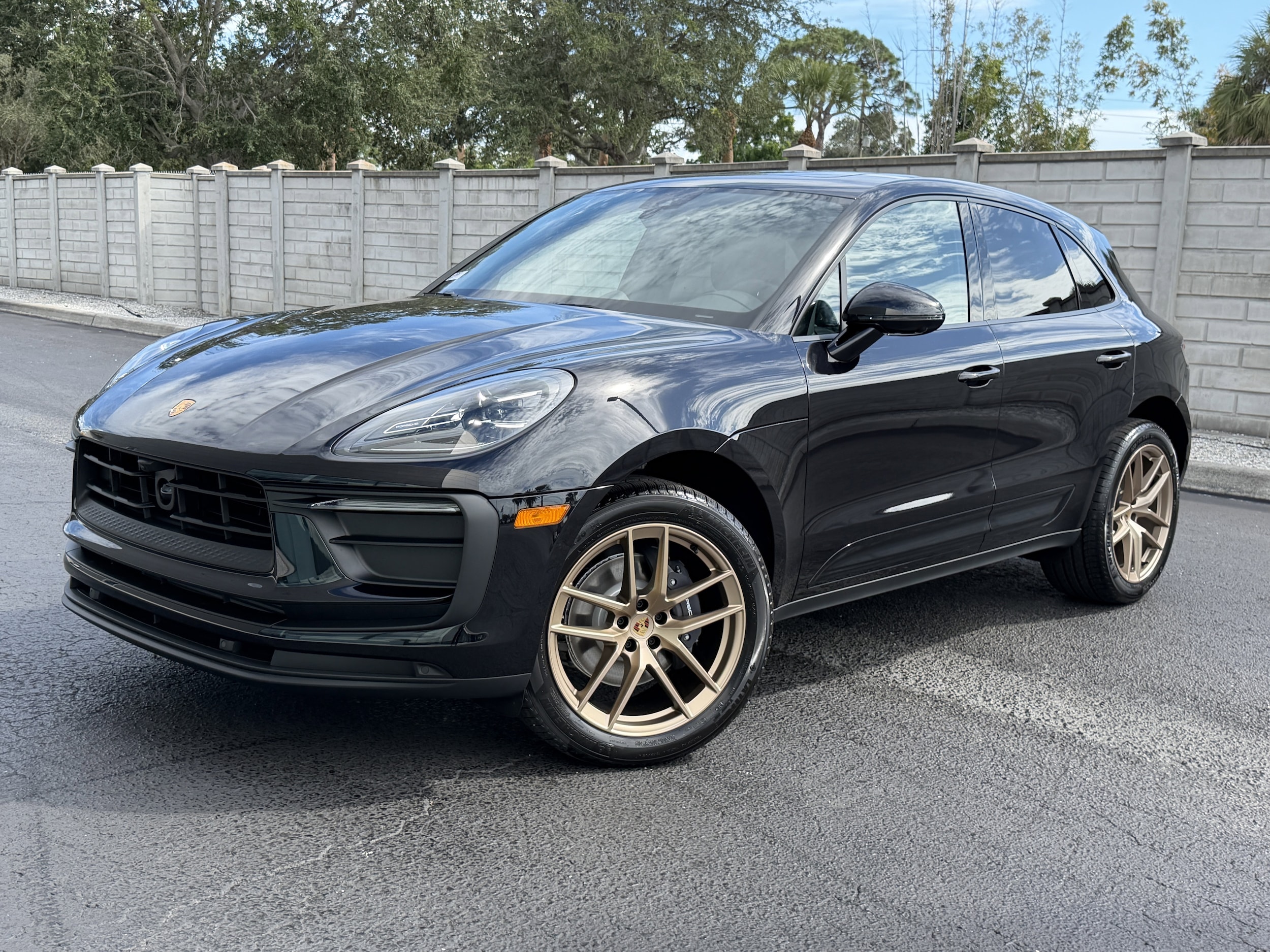 2026 Porsche Macan SUV 