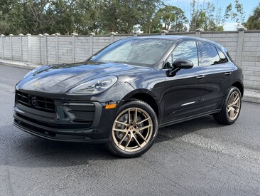2026 Porsche Macan SUV