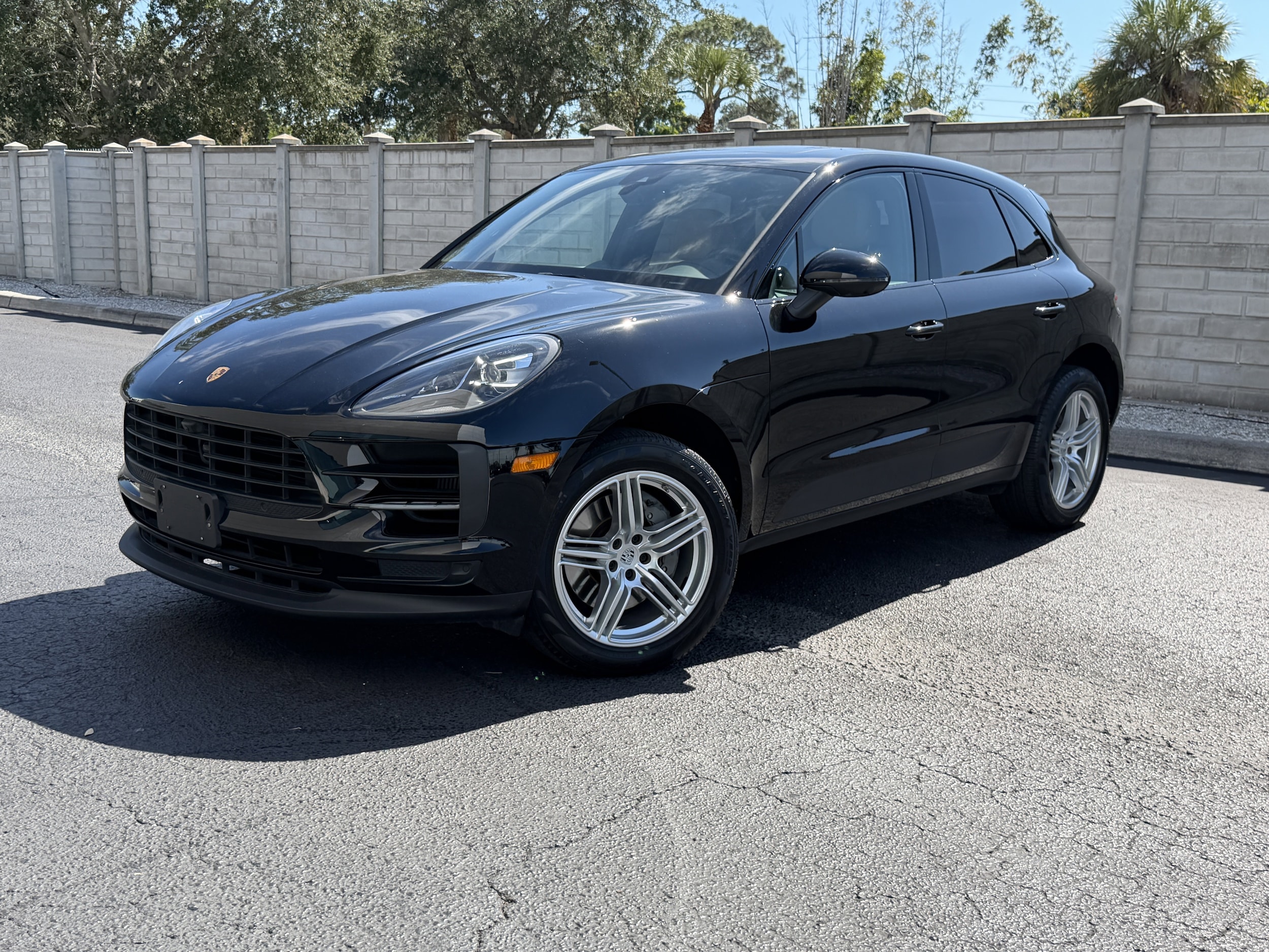 2021 Porsche Macan SUV 