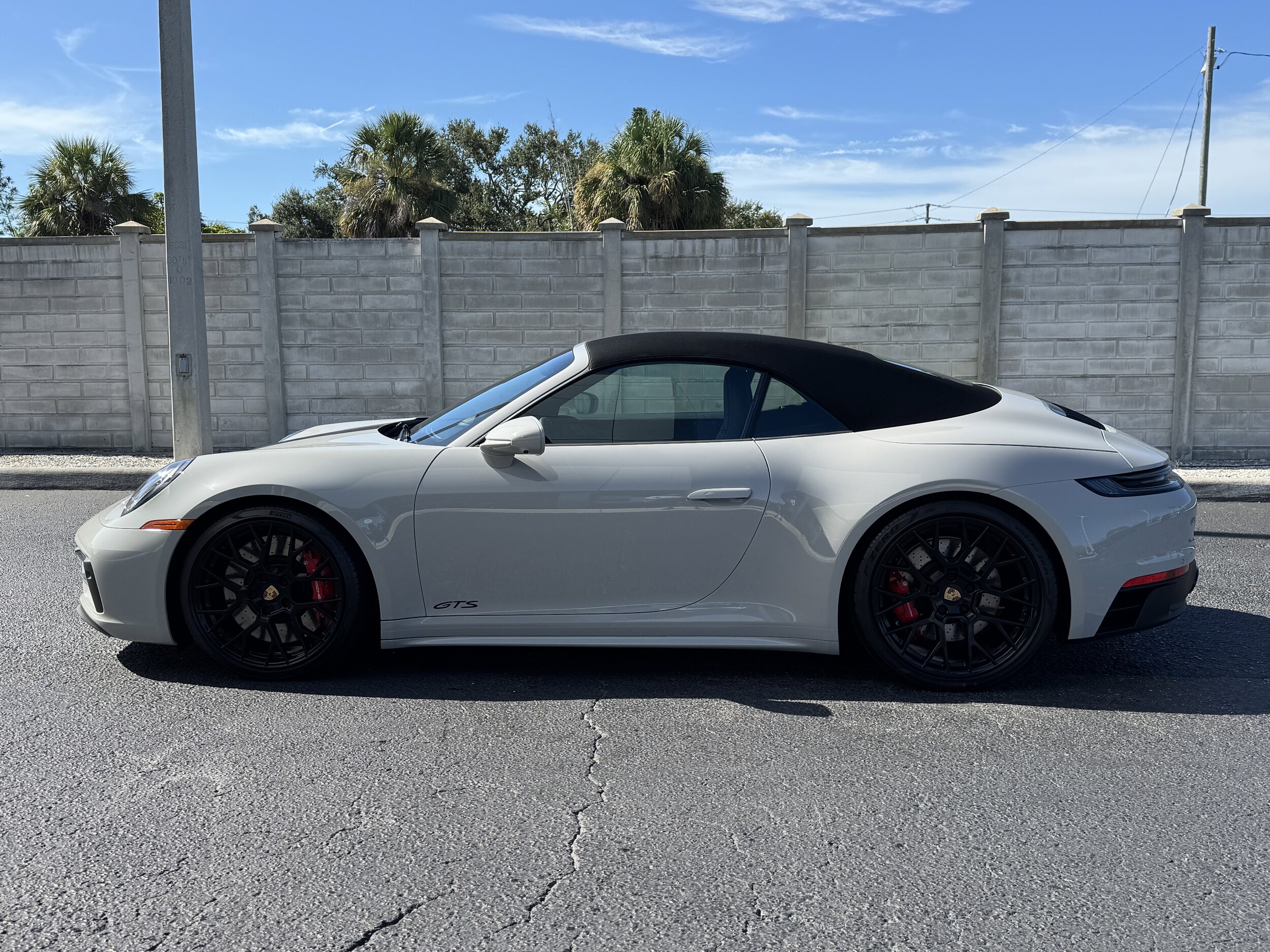 2023 Porsche 911 4S 4 GTS photo 2