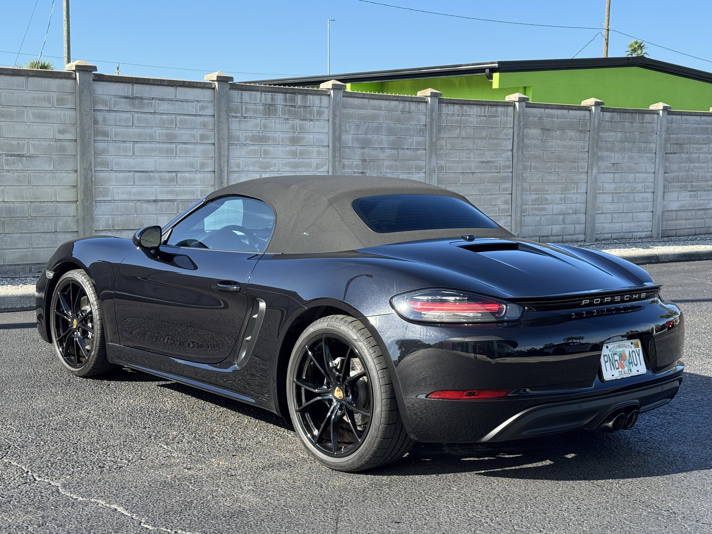 2023 Porsche Boxster photo 3