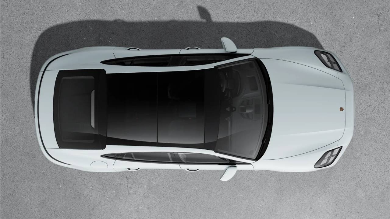 2026 Porsche Panamera 4 photo 4