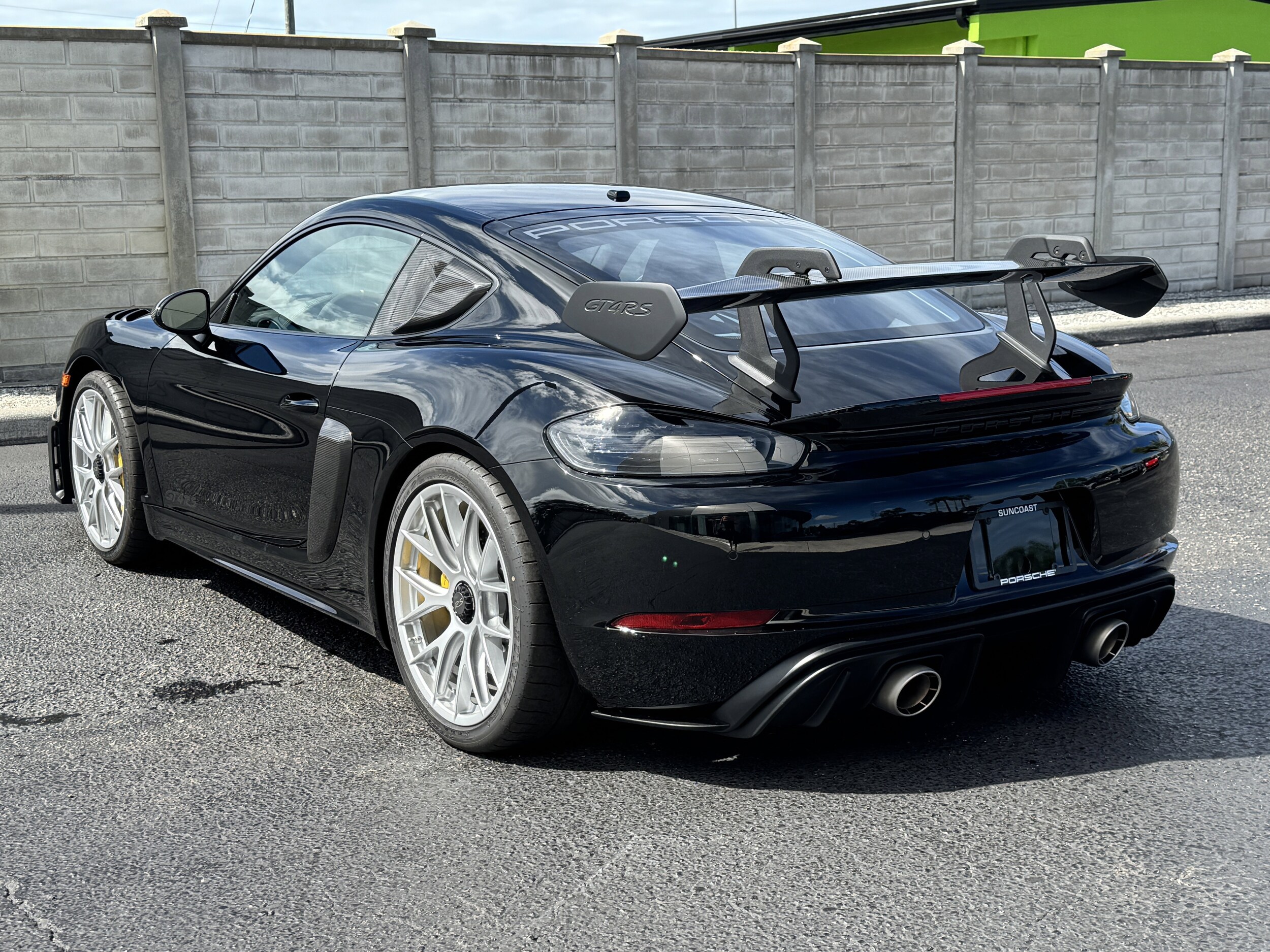 2025 Porsche Cayman GT4 RS photo 3