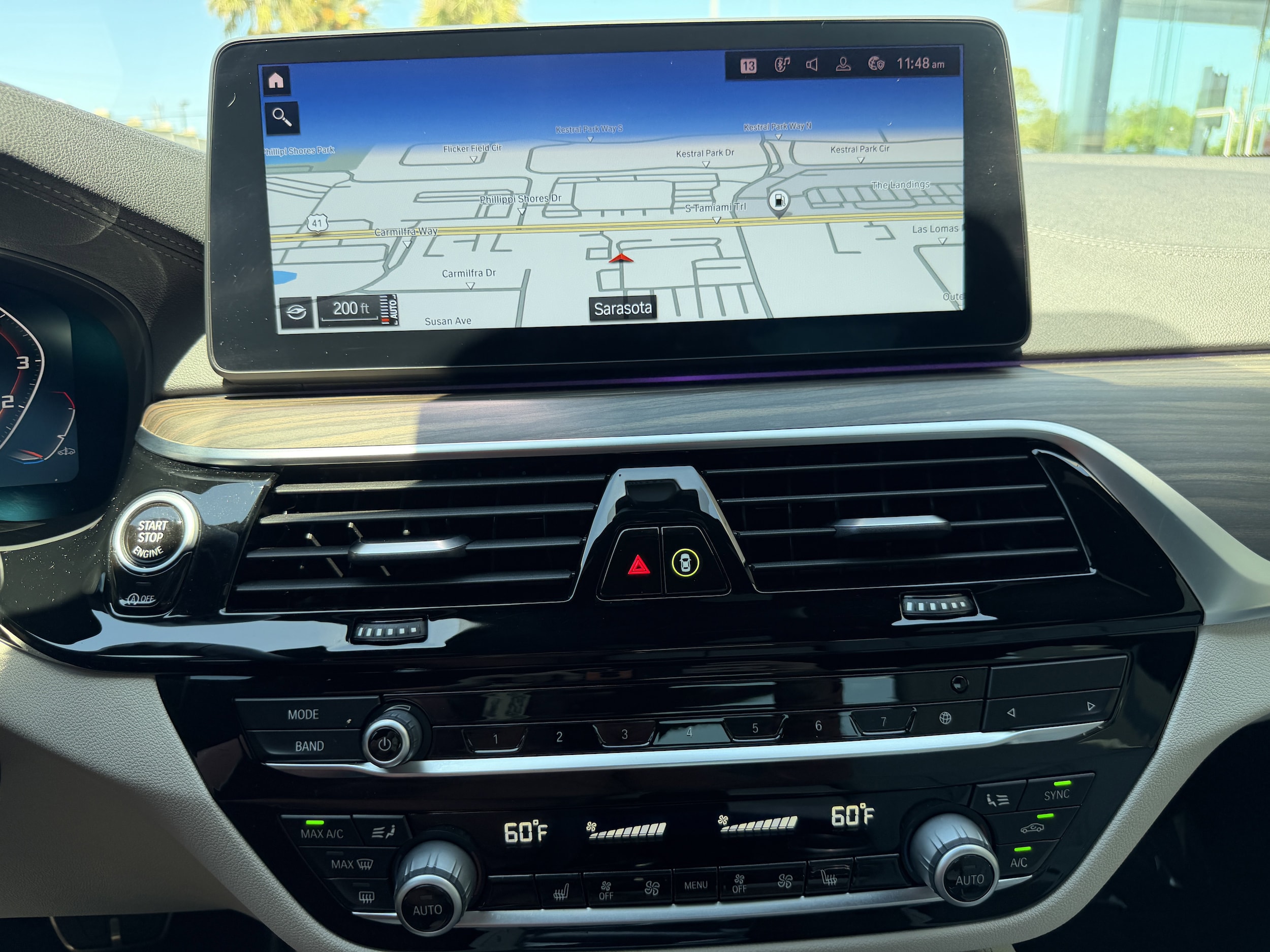 2022 BMW 5 Series M550i - Photo 27