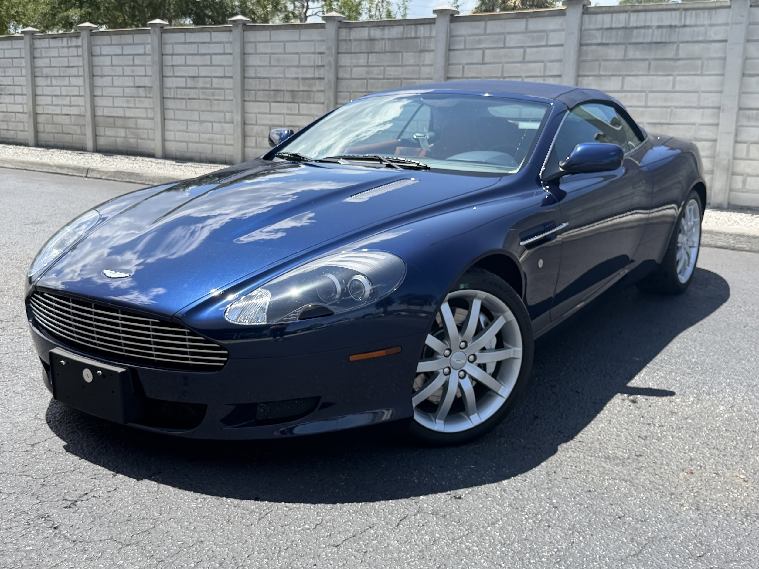 2006 Aston Martin DB9 Volante Auto's photo