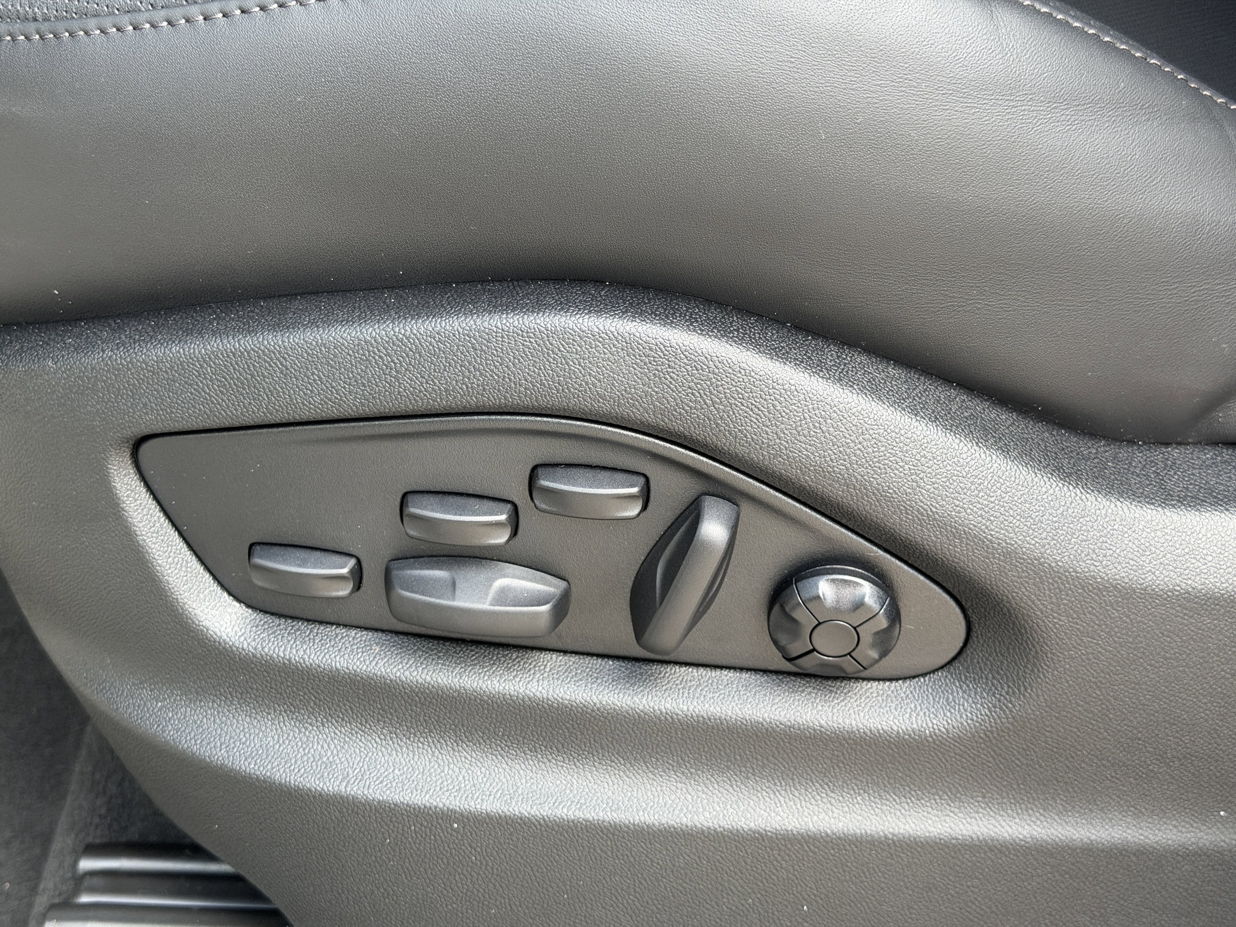 2026 Porsche Cayenne S - Photo 23