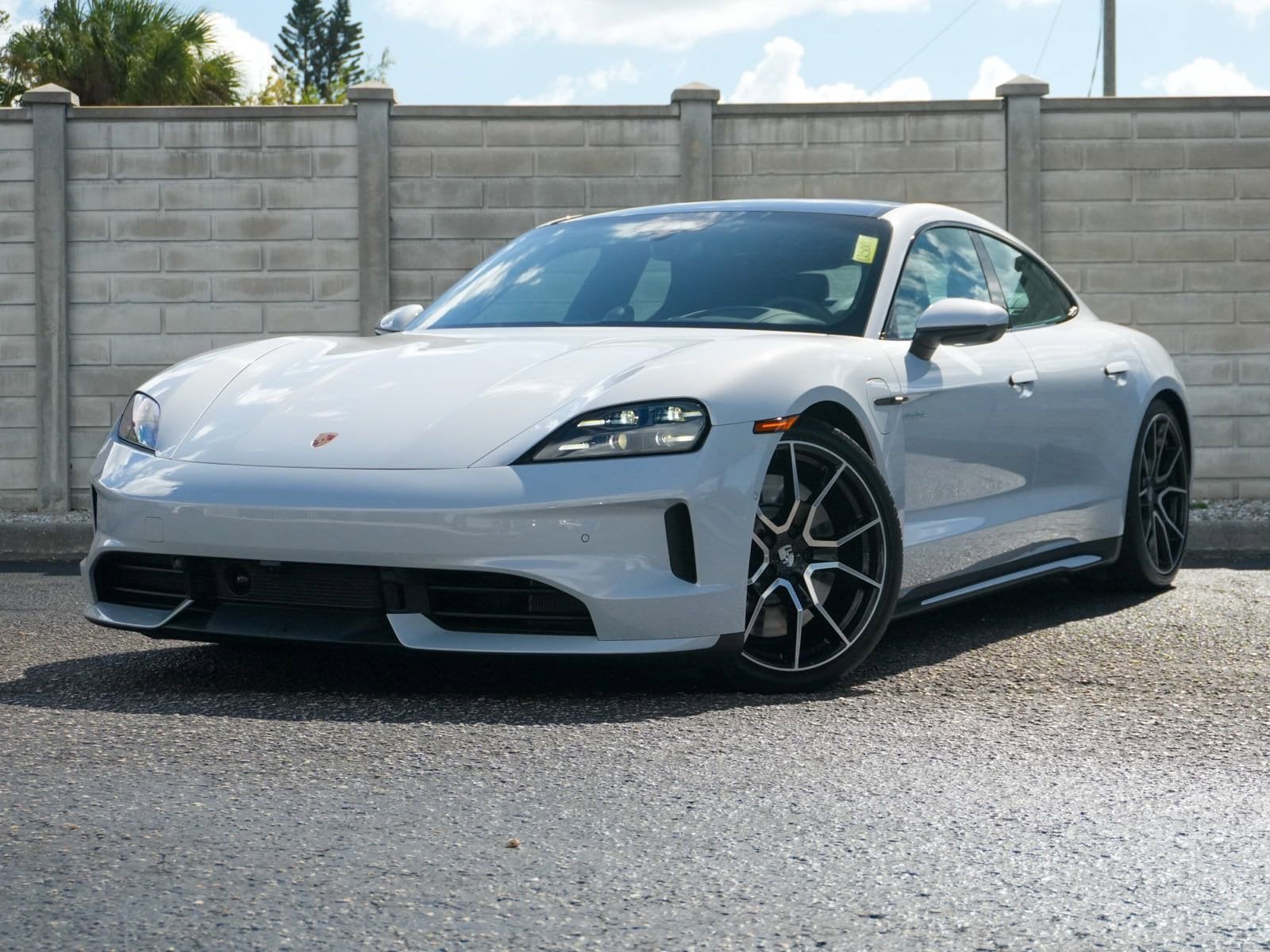 2025 Porsche Taycan Sedan 