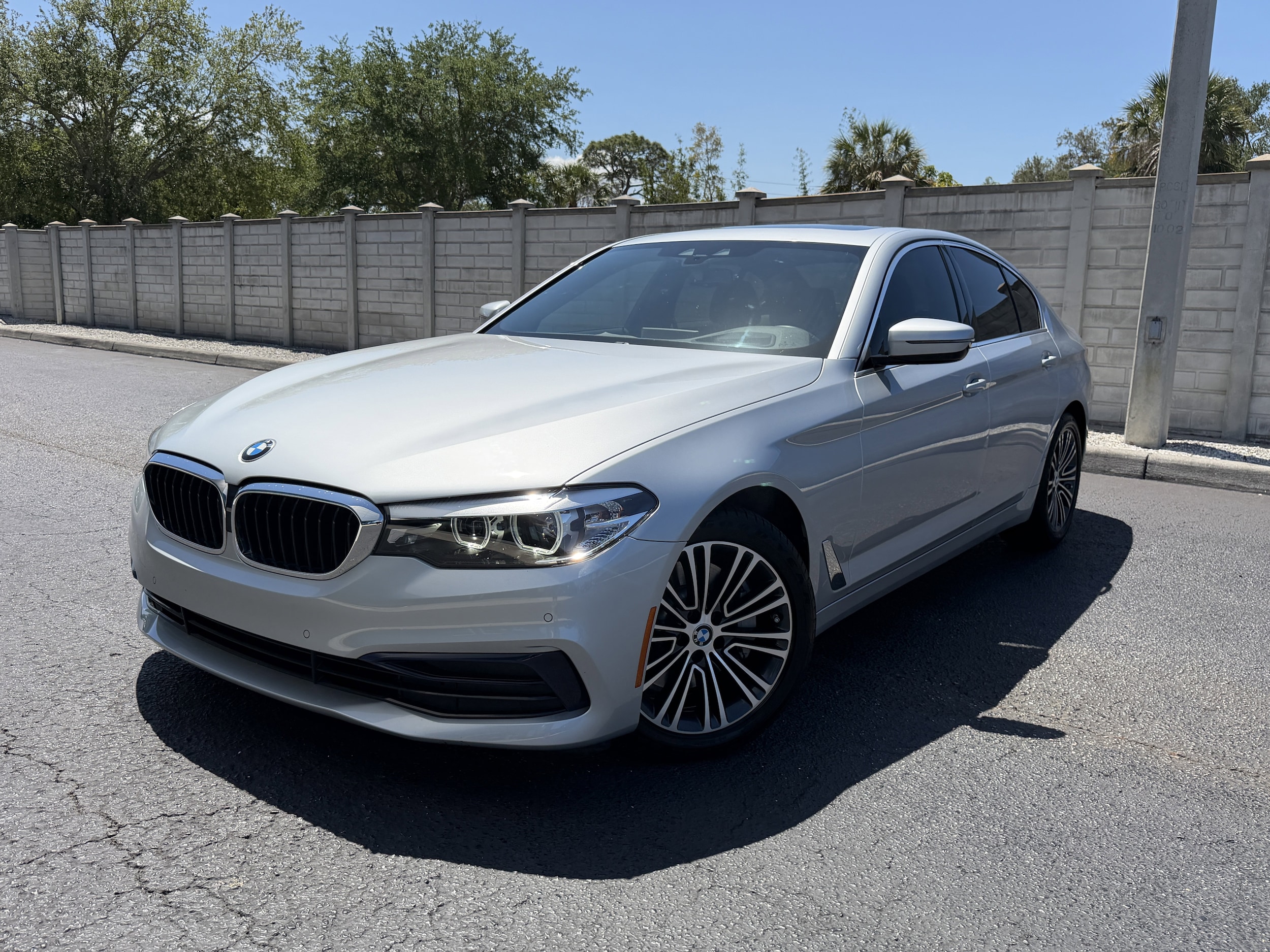 2019 BMW 5 Series 530i Sedan's photo