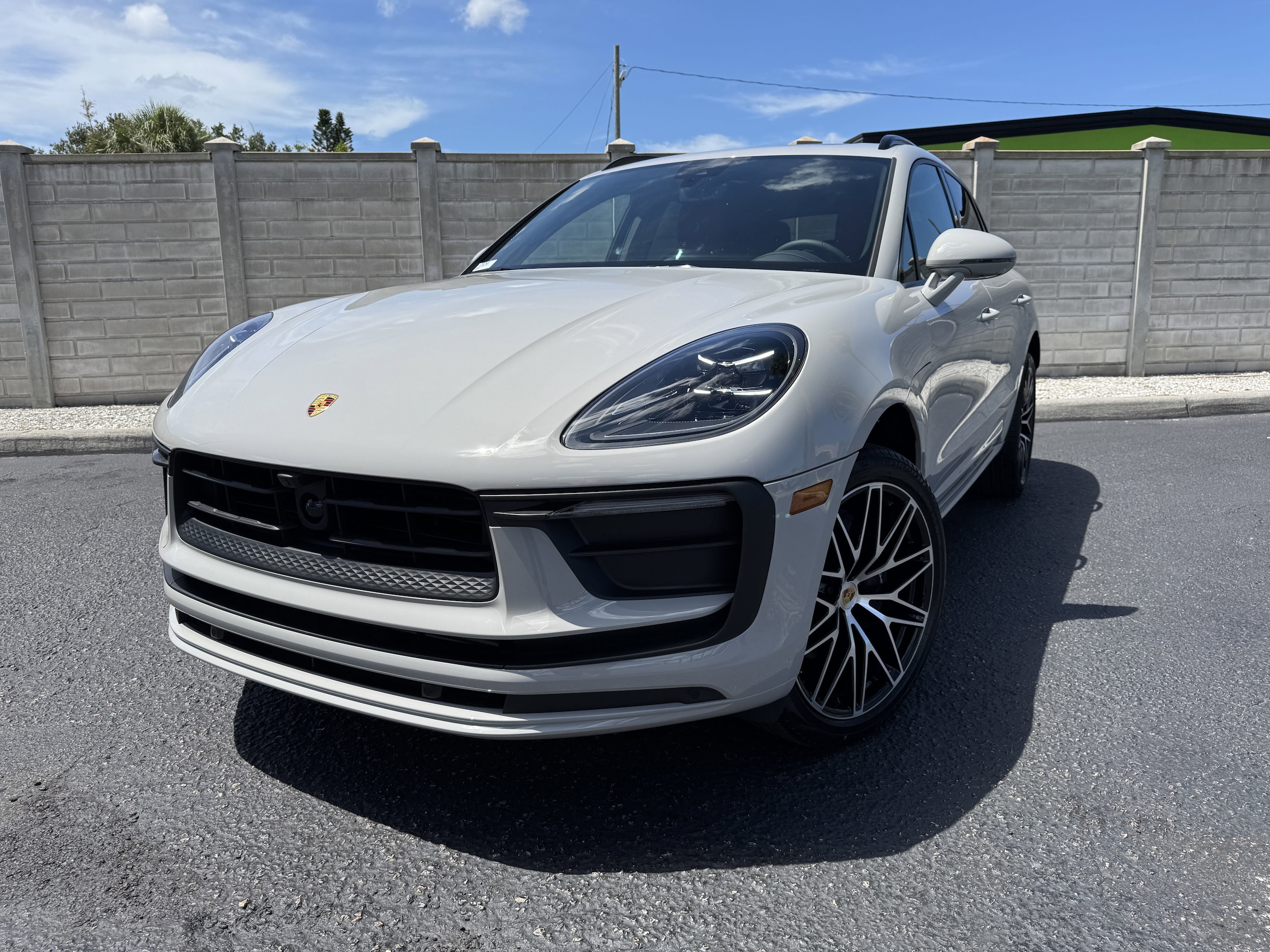 2025 Porsche Macan SUV 