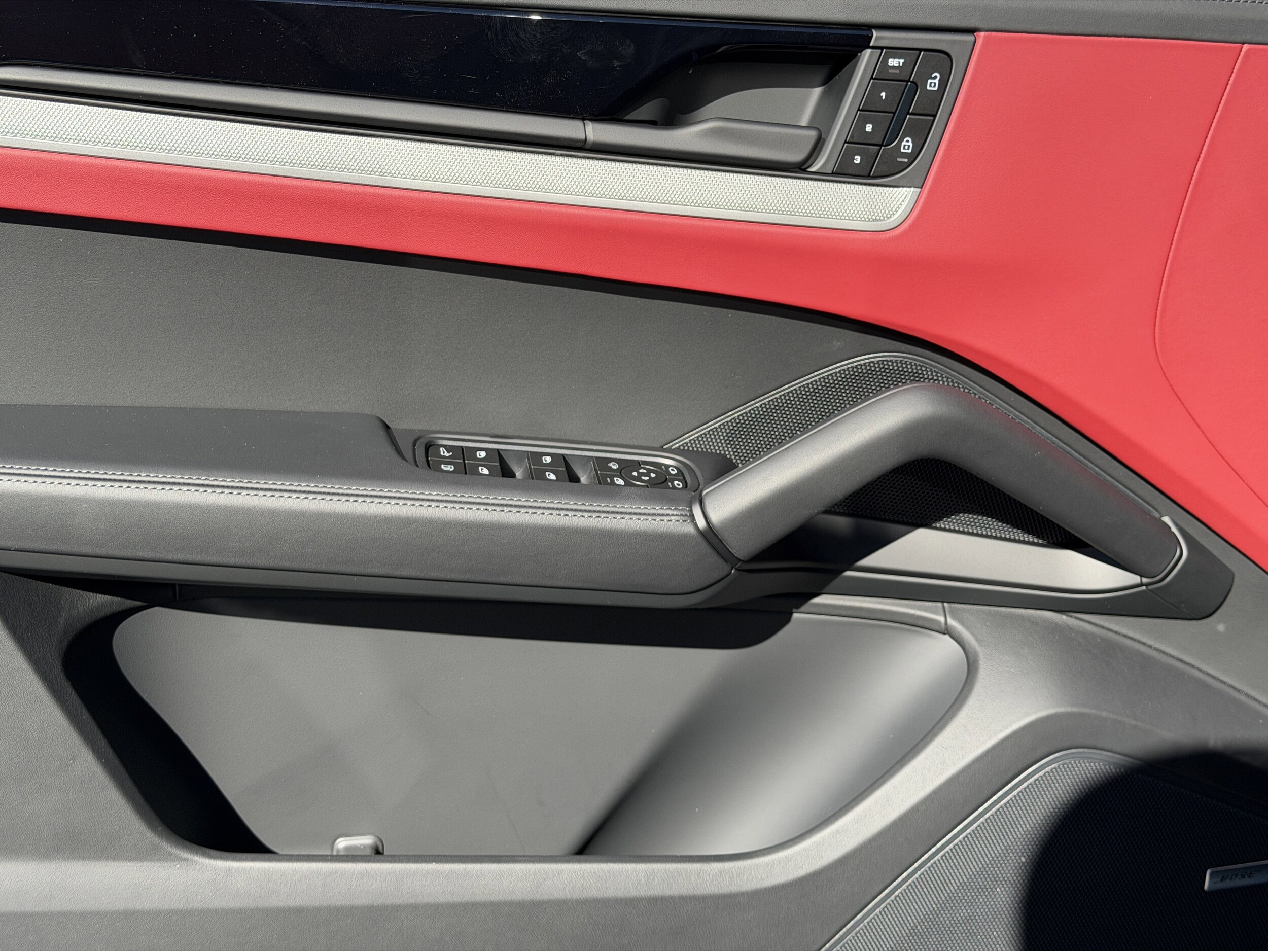 2026 Porsche Cayenne S E-Hybrid - Photo 22