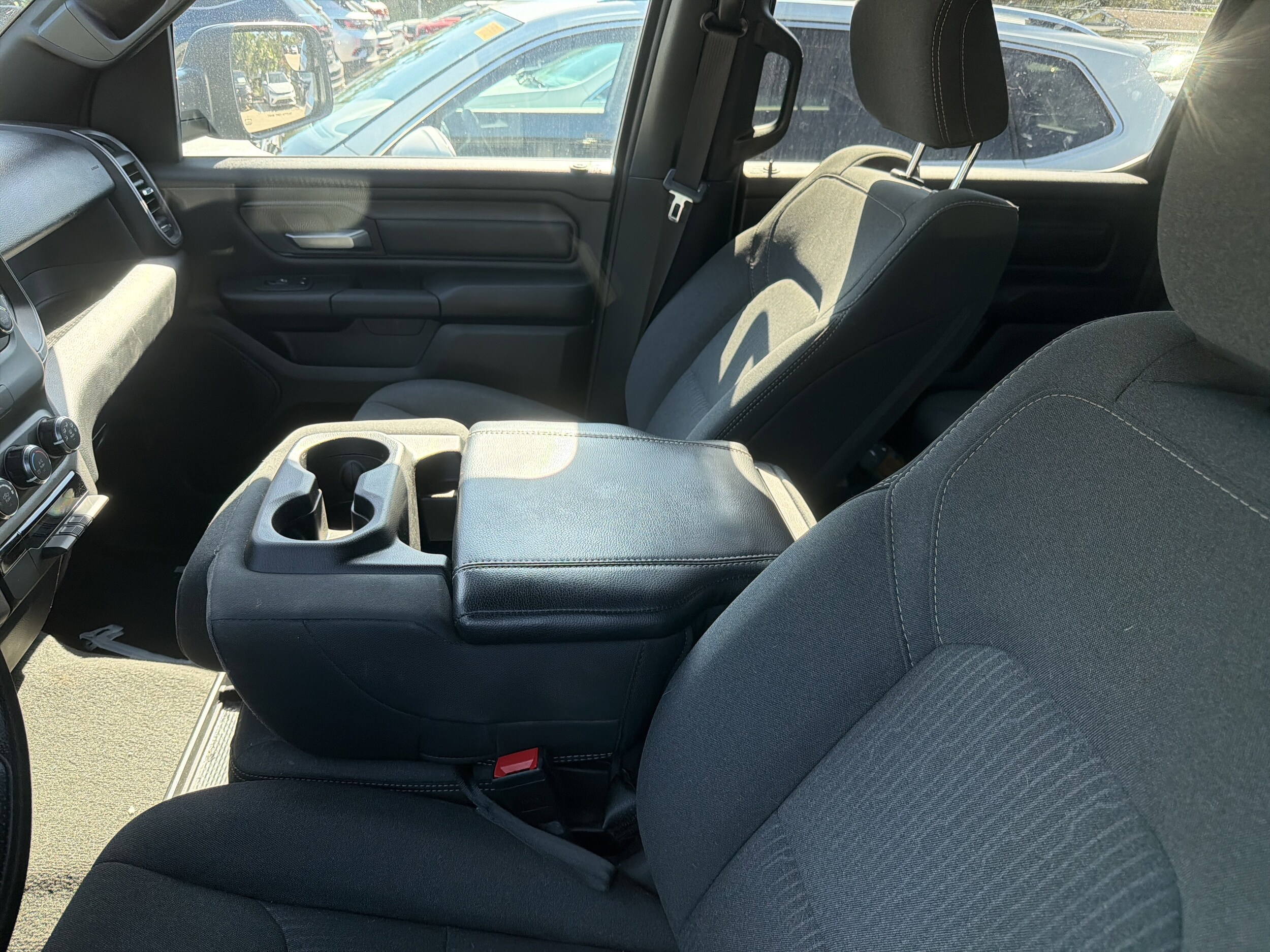 2024 Ram 1500 Tradesman photo 2