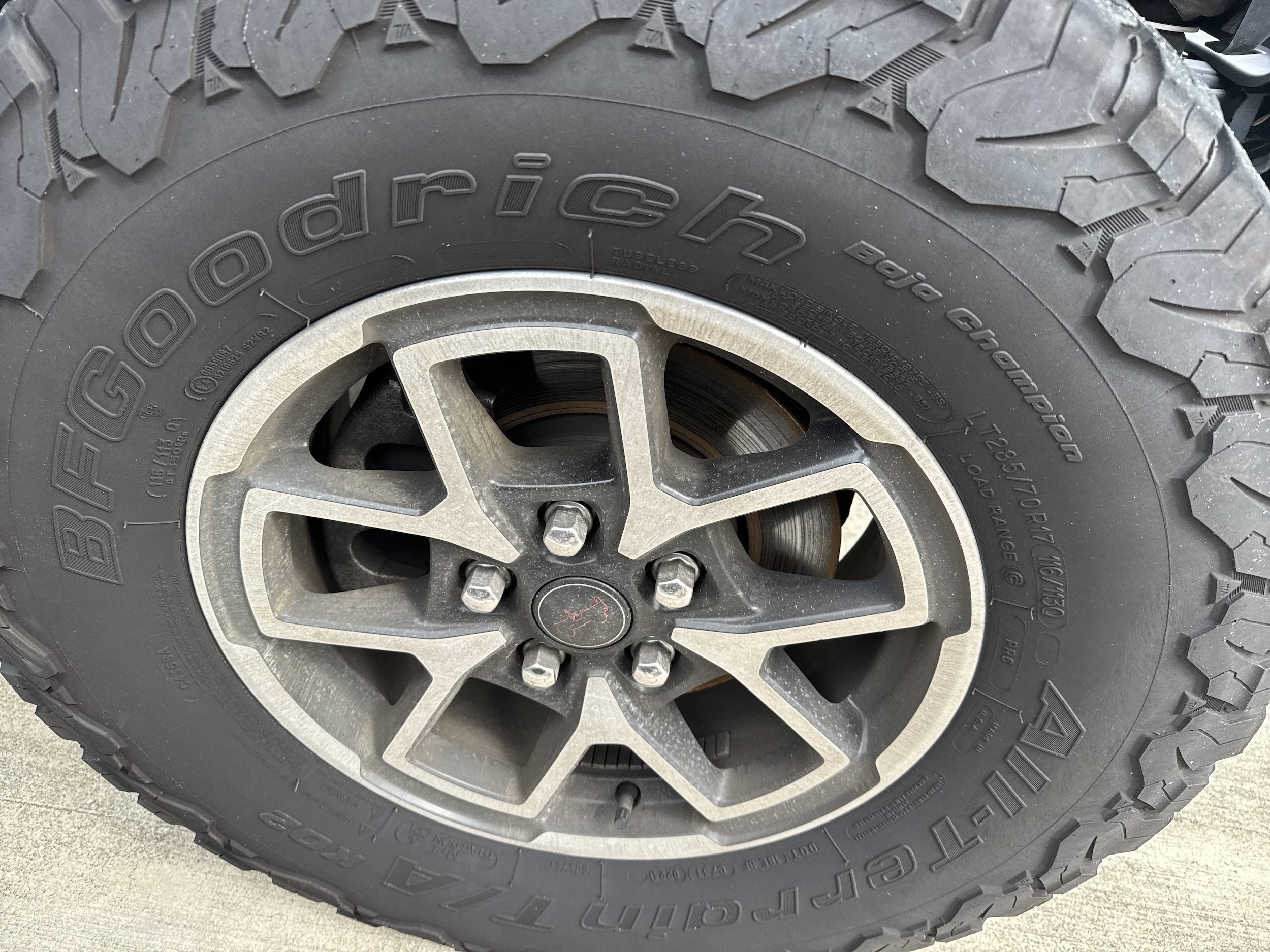 2024 Jeep Wrangler Rubicon photo 3
