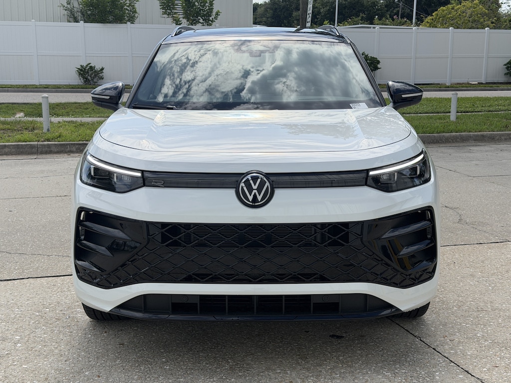 New 2026 Volkswagen Tiguan SE R-Line Black SUV