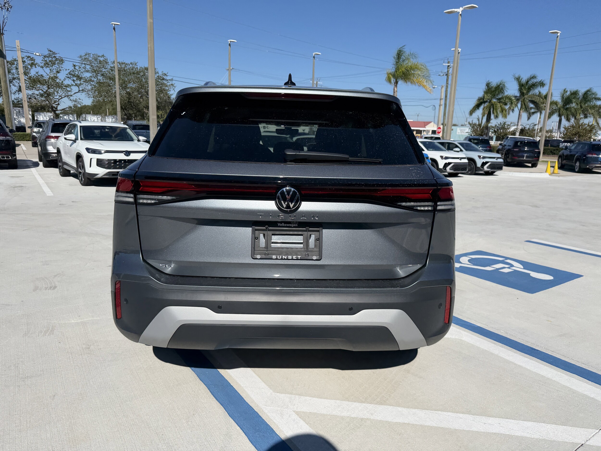 2026 Volkswagen Tiguan SE photo 2