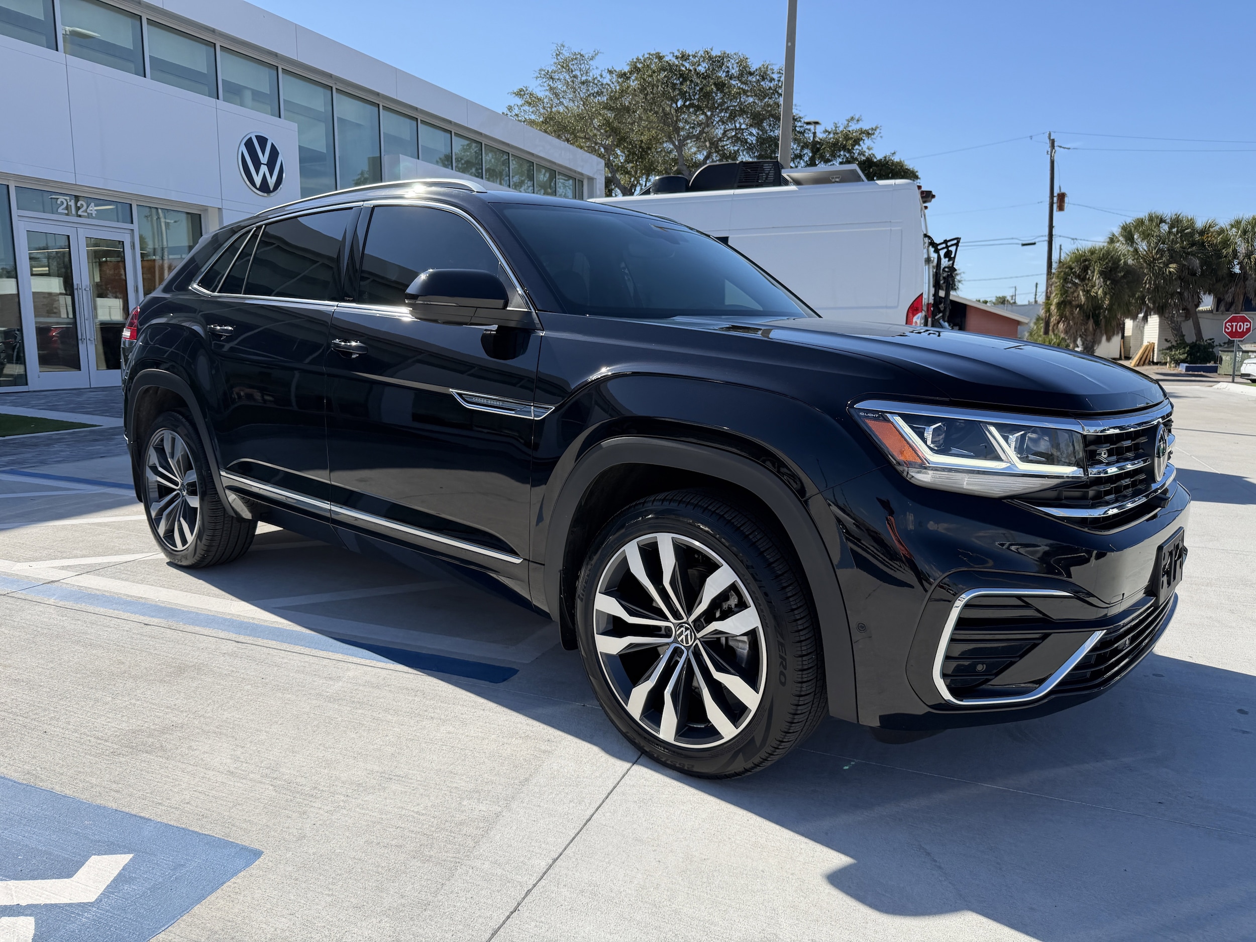 2023 Volkswagen Atlas Cross Sport SEL Premium R-Line