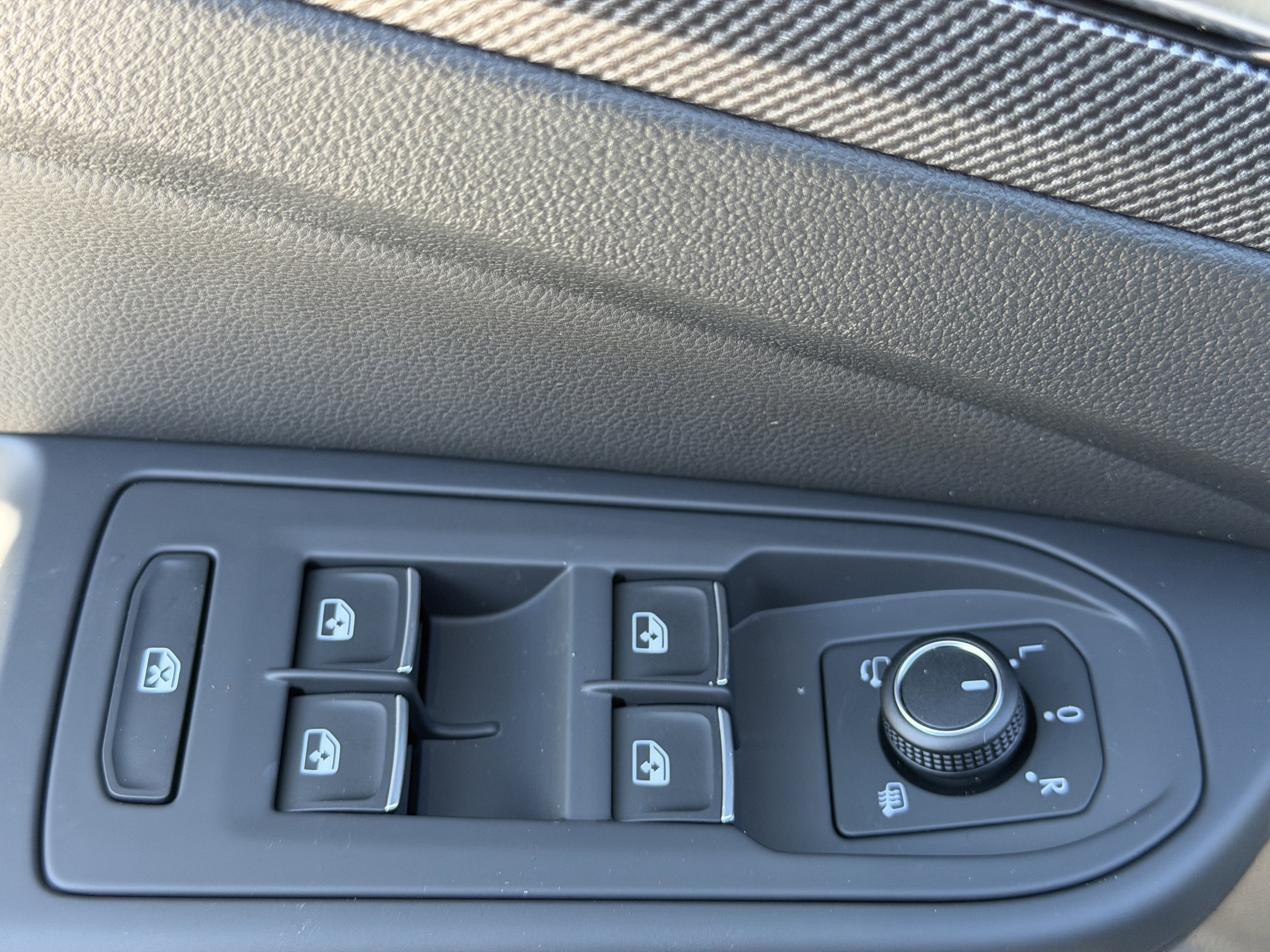 2026 Volkswagen Golf GTI SE - Photo 17