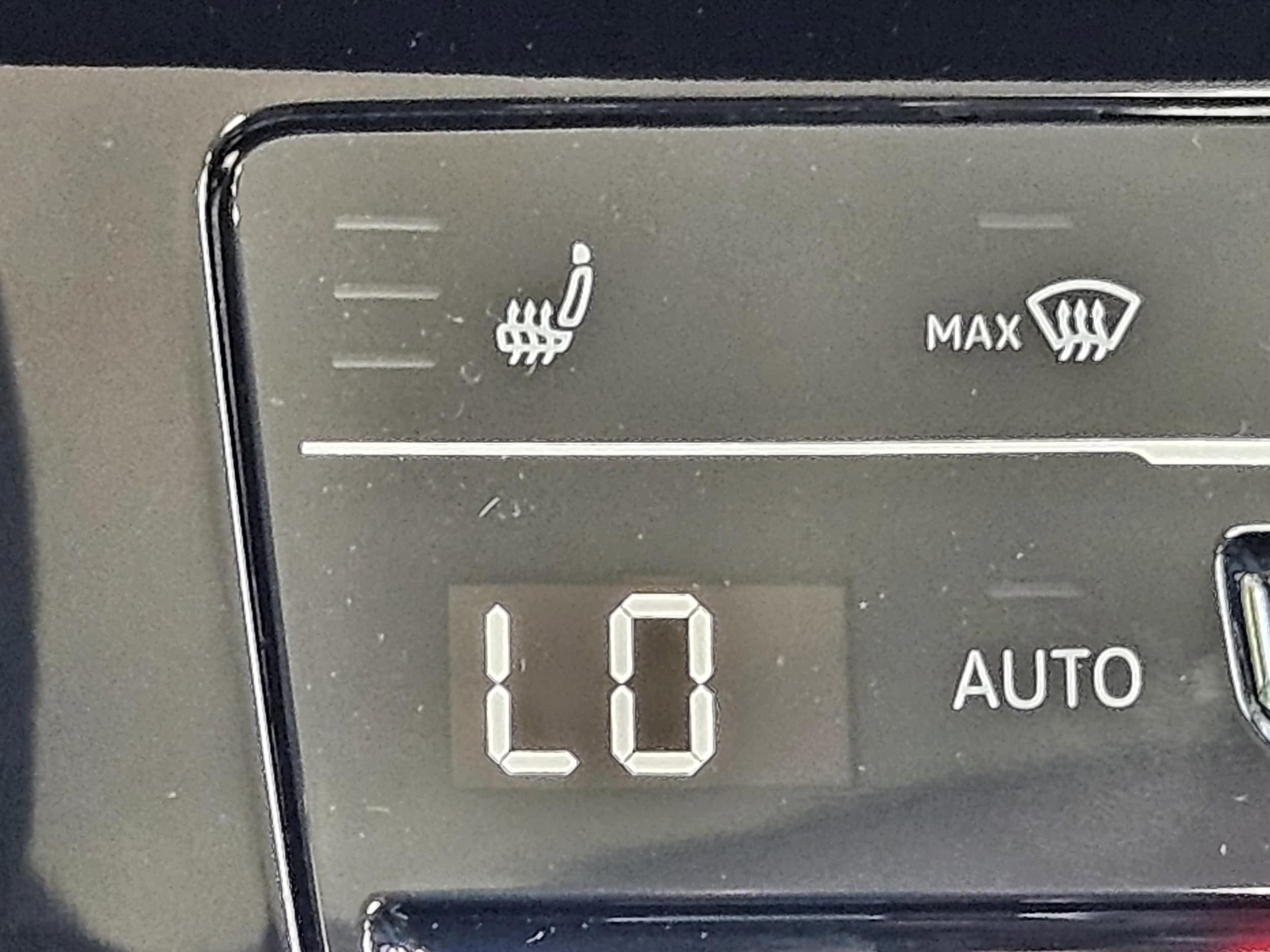 2025 Volkswagen Jetta SE - Photo 27