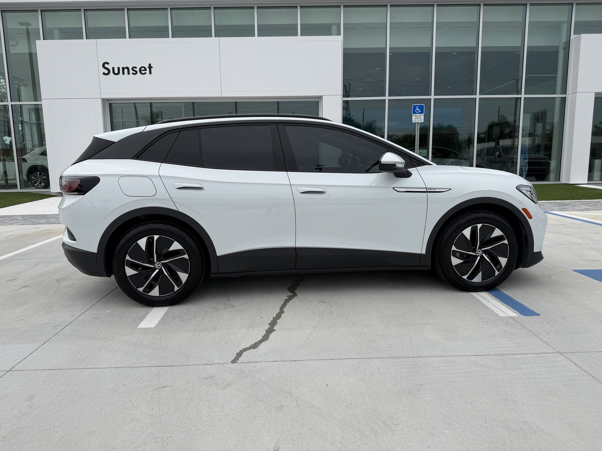 Used 2021 Volkswagen ID.4 PRO S with VIN WVGTMPE2XMP045380 for sale in Sarasota, FL