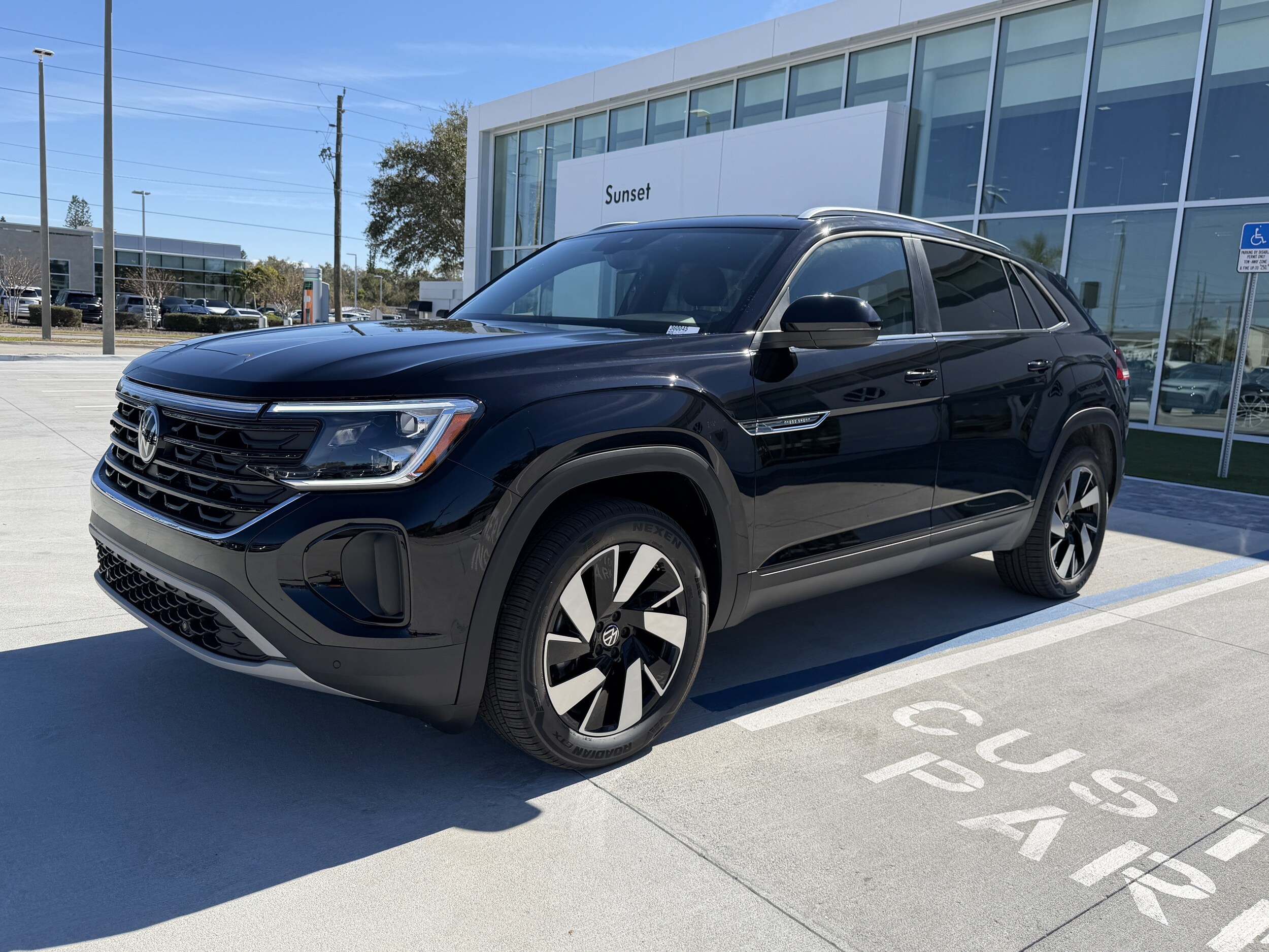 2026 Volkswagen Atlas Cross Sport SE w/Tech - Photo 7