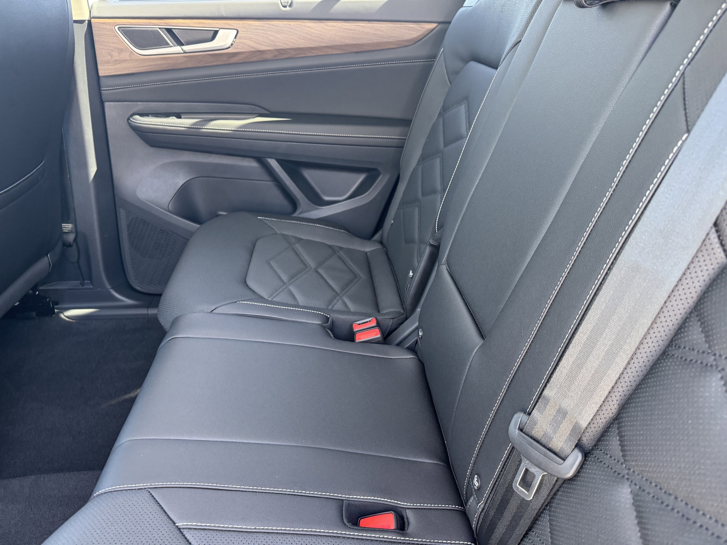 2026 Volkswagen Atlas SE w/Tech - Photo 16