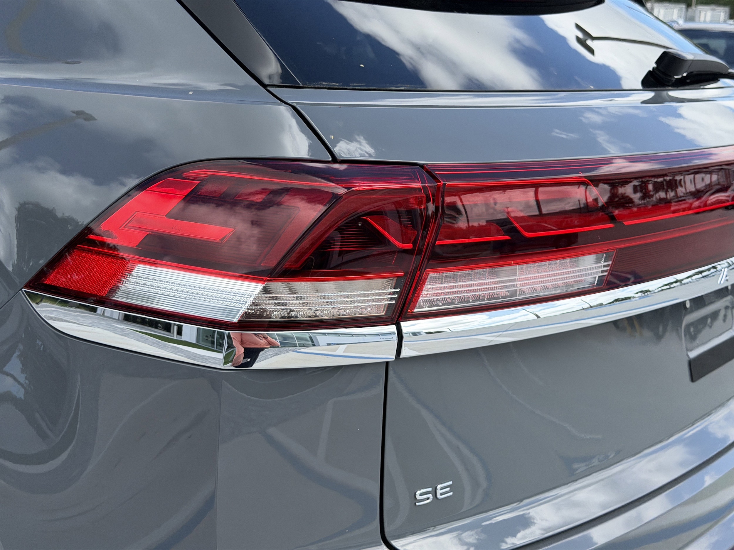 2026 Volkswagen Atlas Cross Sport SE w/Tech - Photo 9
