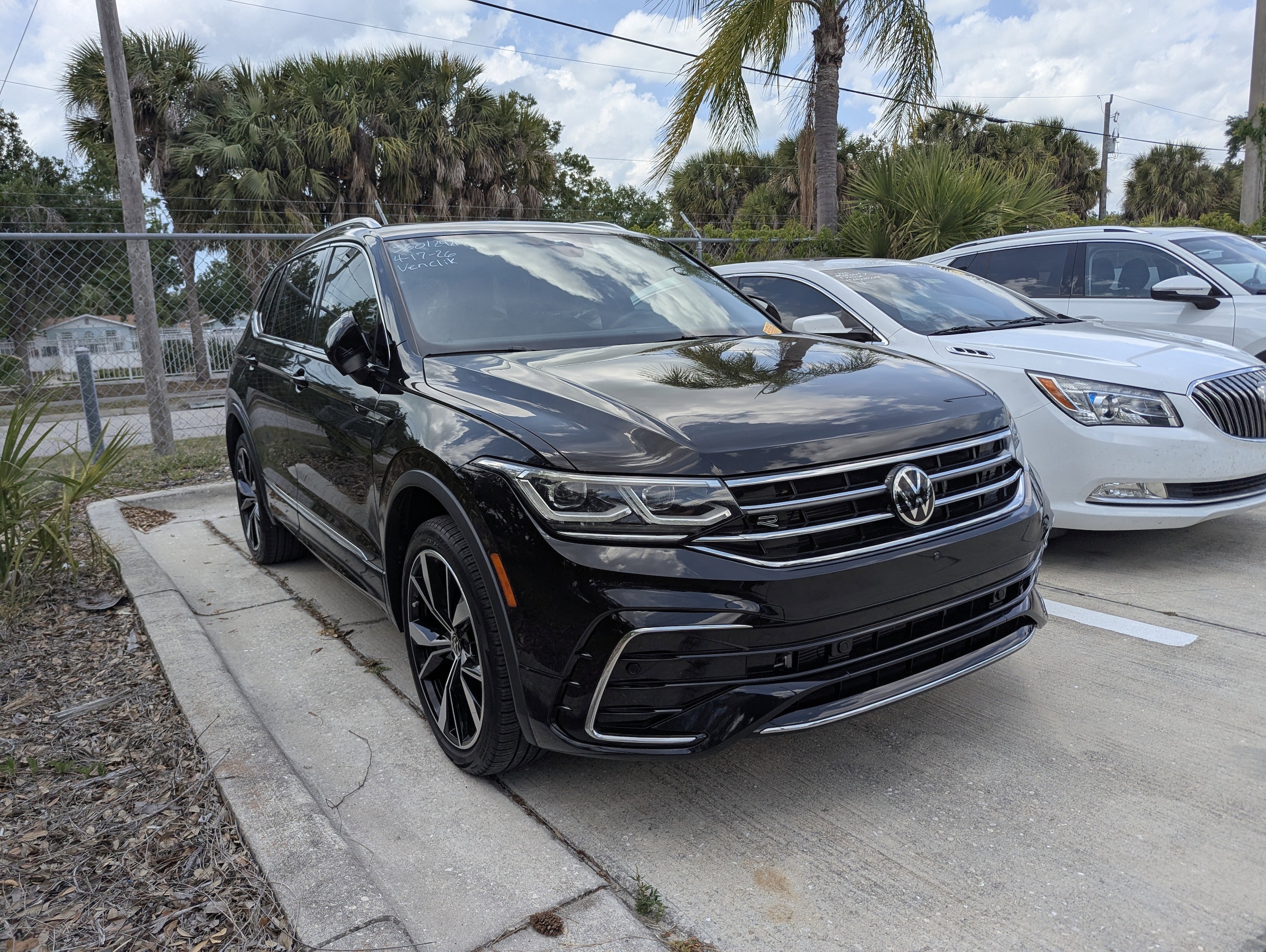 2022 Volkswagen Tiguan SEL R-LINE