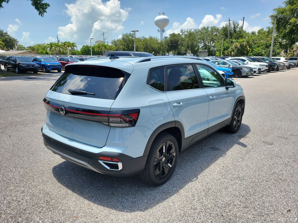 New 2026 Volkswagen Taos 1.5T SE SUV