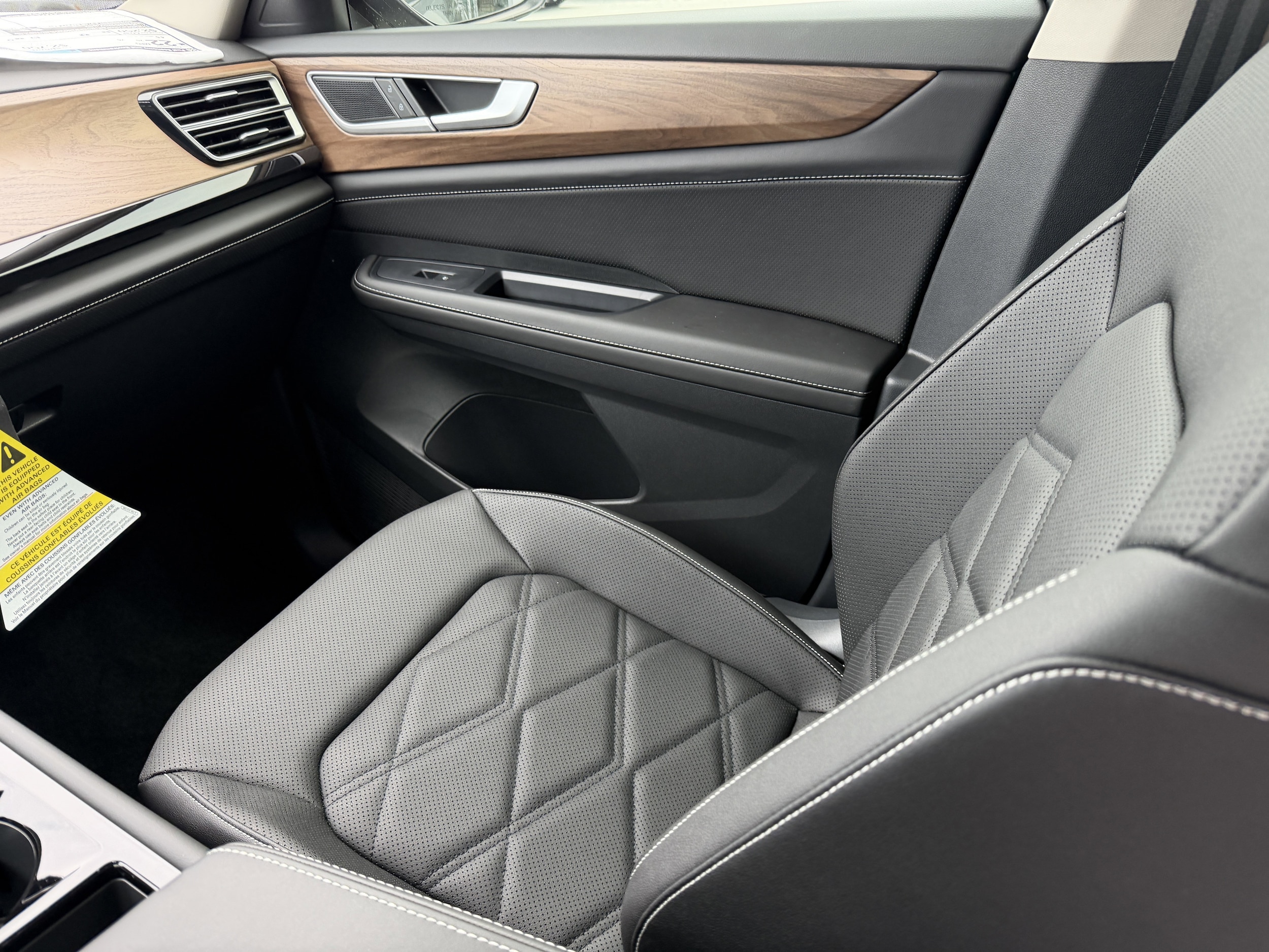 2026 Volkswagen Atlas SE w/Tech - Photo 16