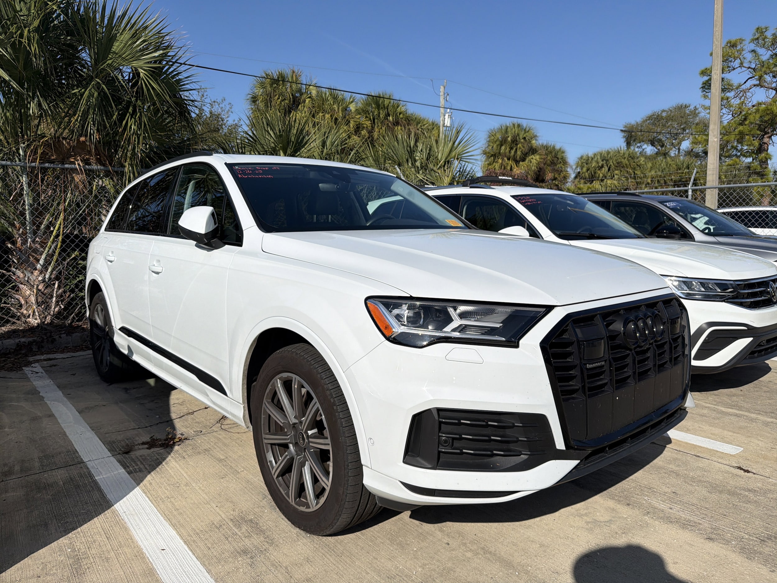 2023 Audi Q7 Premium Plus's photo