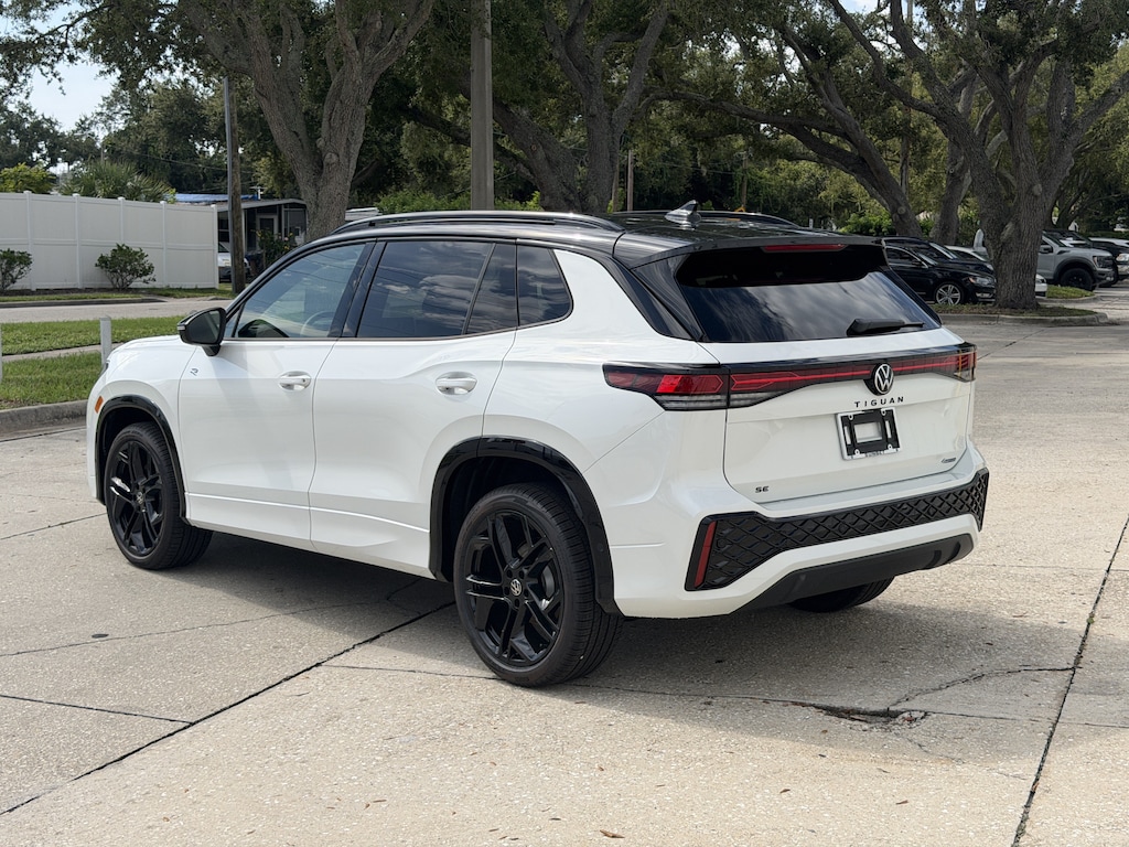 New 2026 Volkswagen Tiguan SE R-Line Black SUV