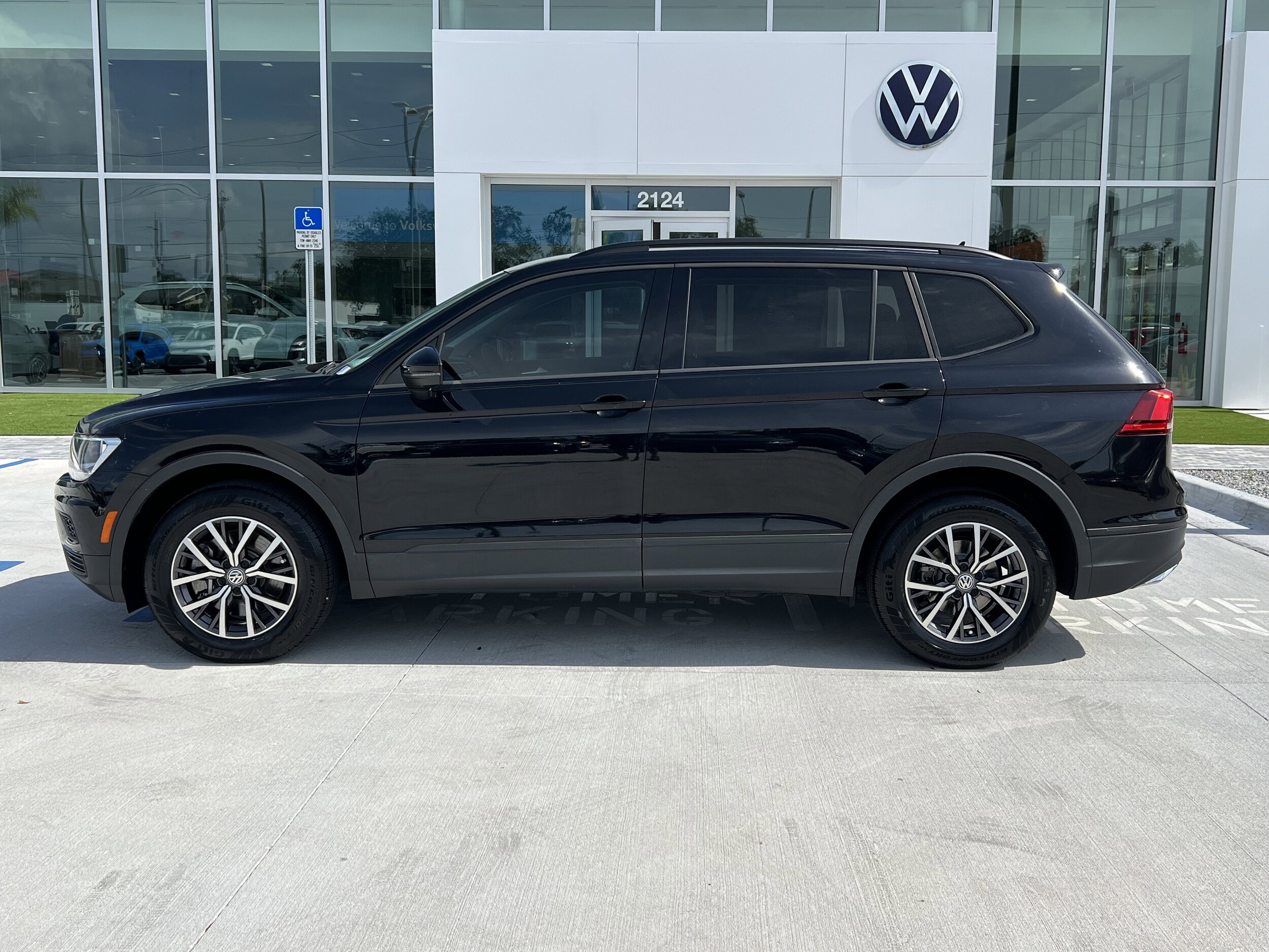 2021 Volkswagen Tiguan S photo 4