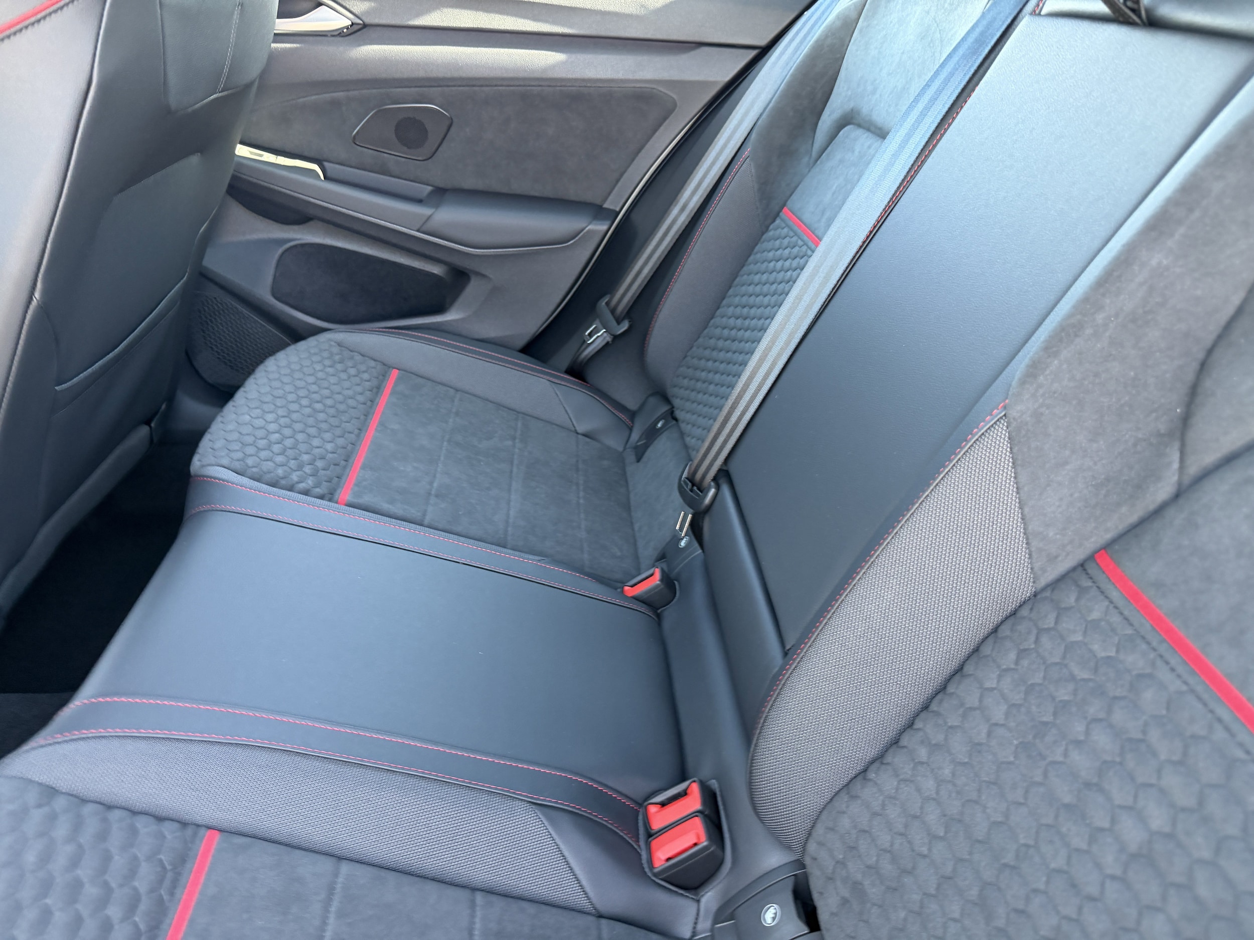 2026 Volkswagen Golf GTI SE - Photo 16