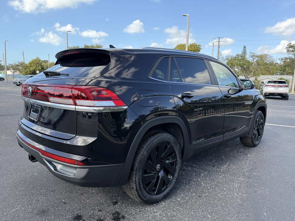 New 2026 Volkswagen Atlas Cross Sport 2.0T SE w/Technology SUV