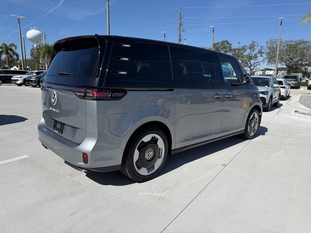 New 2025 Volkswagen ID. Buzz Pro S Van Passenger Van