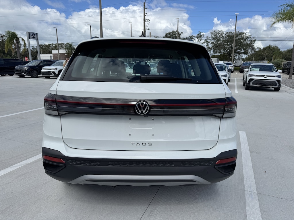 New 2025 Volkswagen Taos 1.5T S SUV