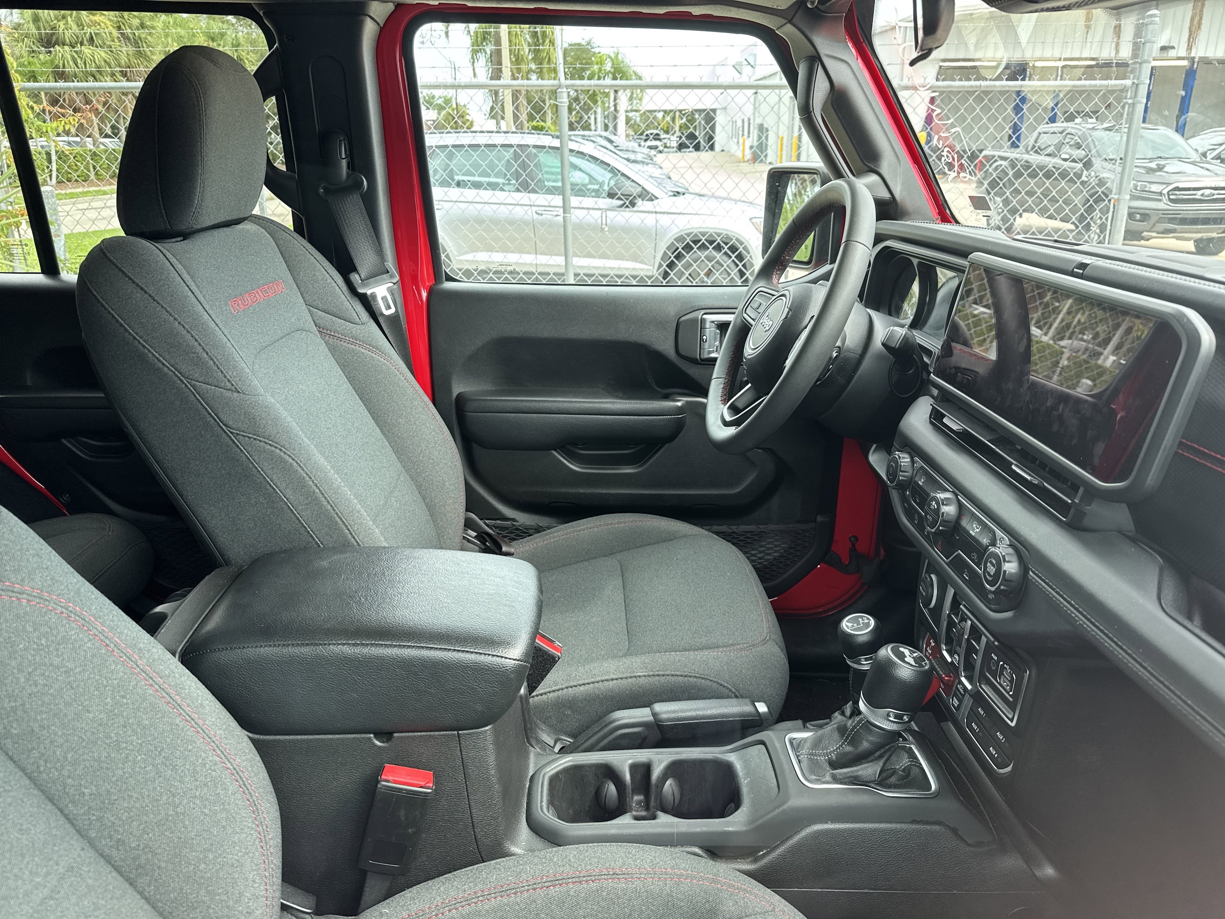 2024 Jeep Wrangler Rubicon photo 4
