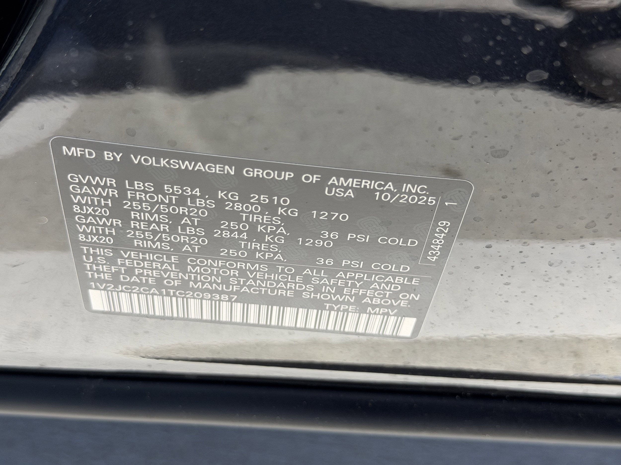 2026 Volkswagen Atlas Cross Sport SE w/Tech - Photo 31